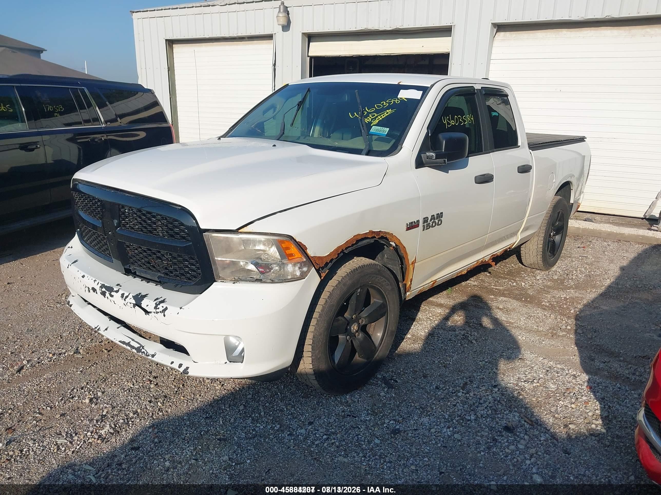 2015 Ram 1500 Tradesman Белый vin: 1C6RR7FT4FS656634