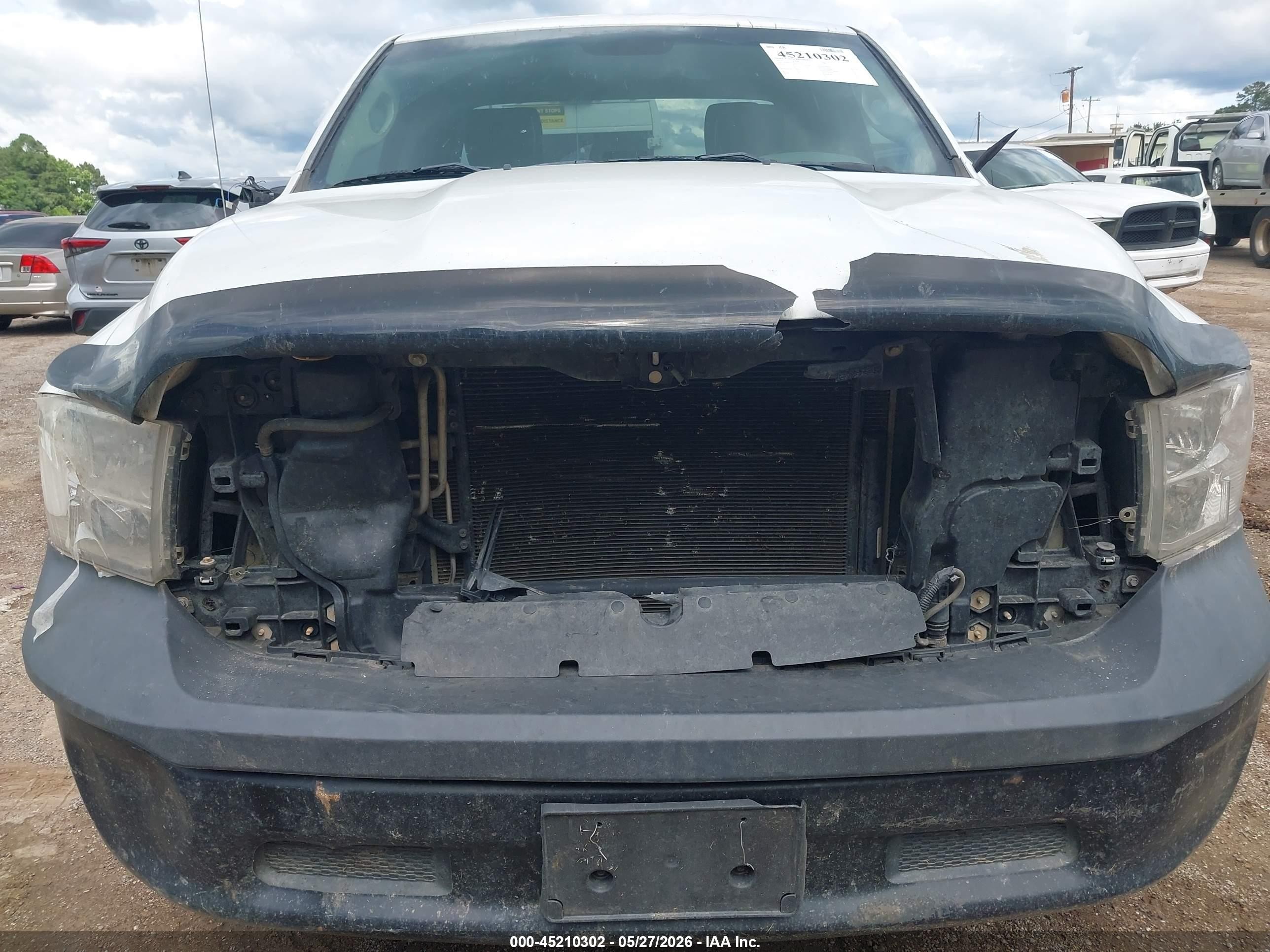 2016 Ram 1500 White vin: 1C6RR7FT4GS337221