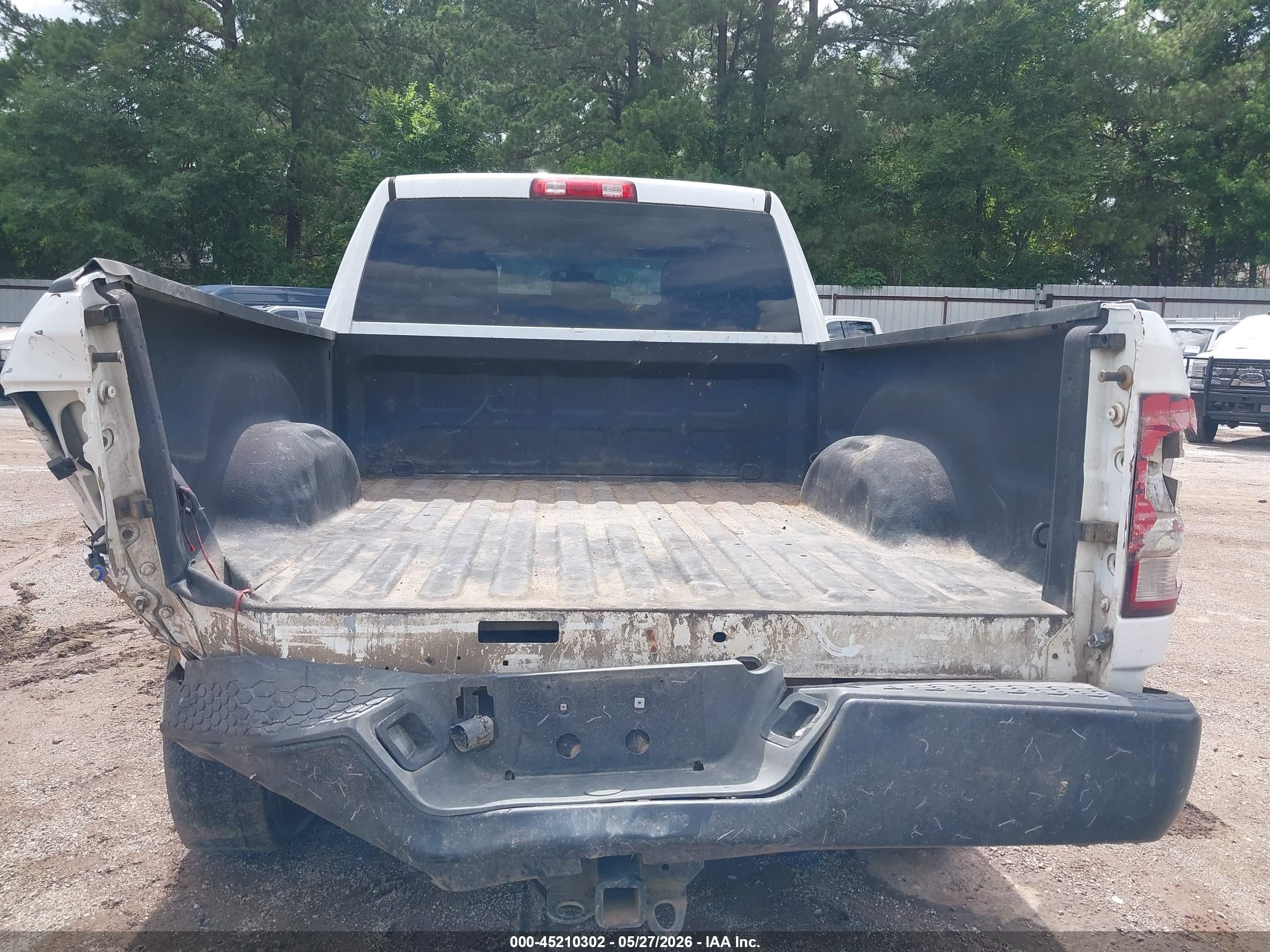 2016 Ram 1500 White vin: 1C6RR7FT4GS337221