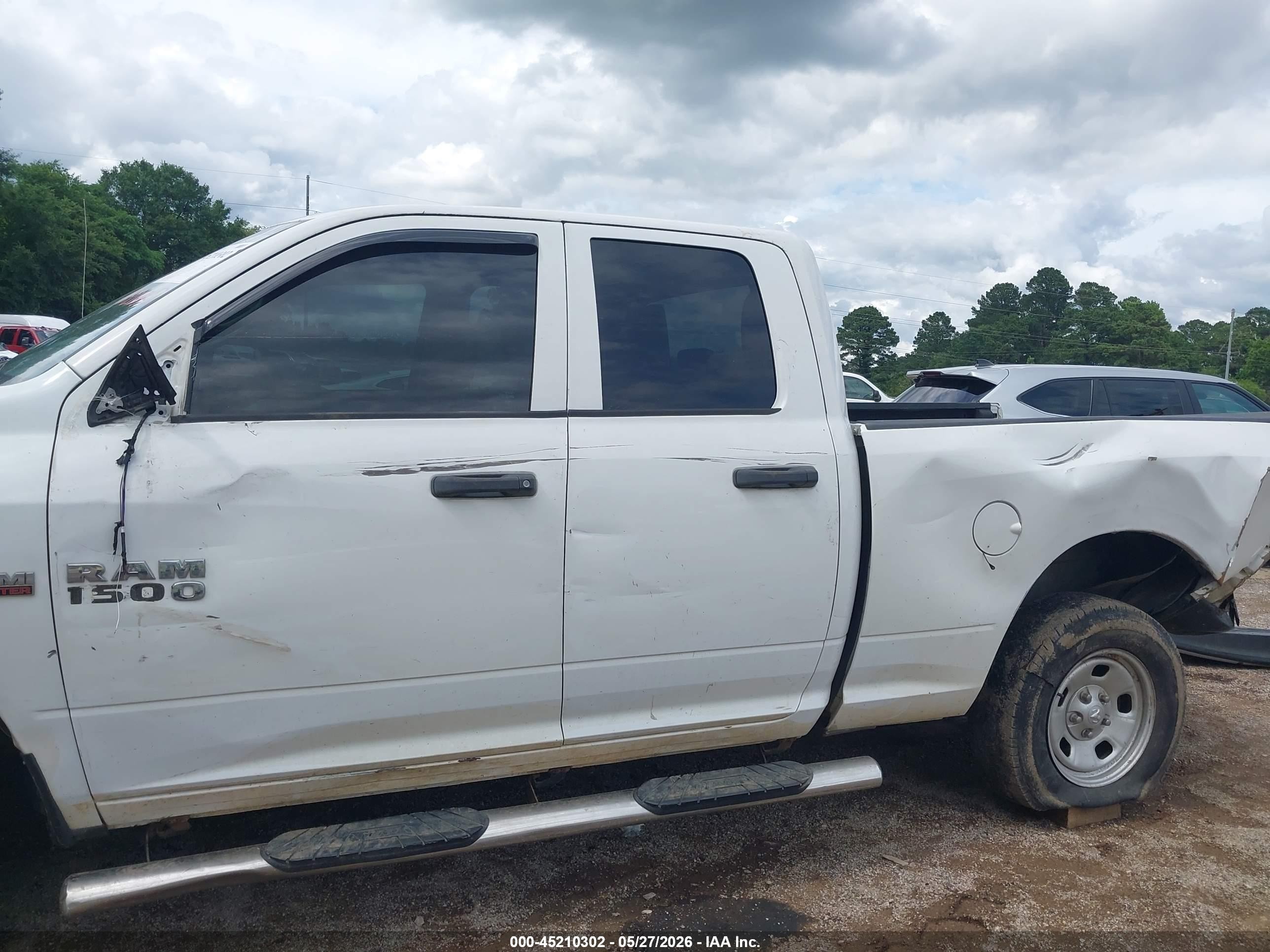 2016 Ram 1500 White vin: 1C6RR7FT4GS337221