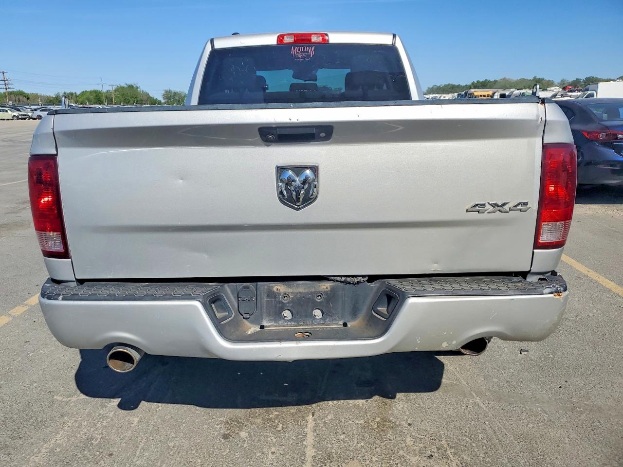 2016 Ram 1500 St Silver vin: 1C6RR7FT4GS388010