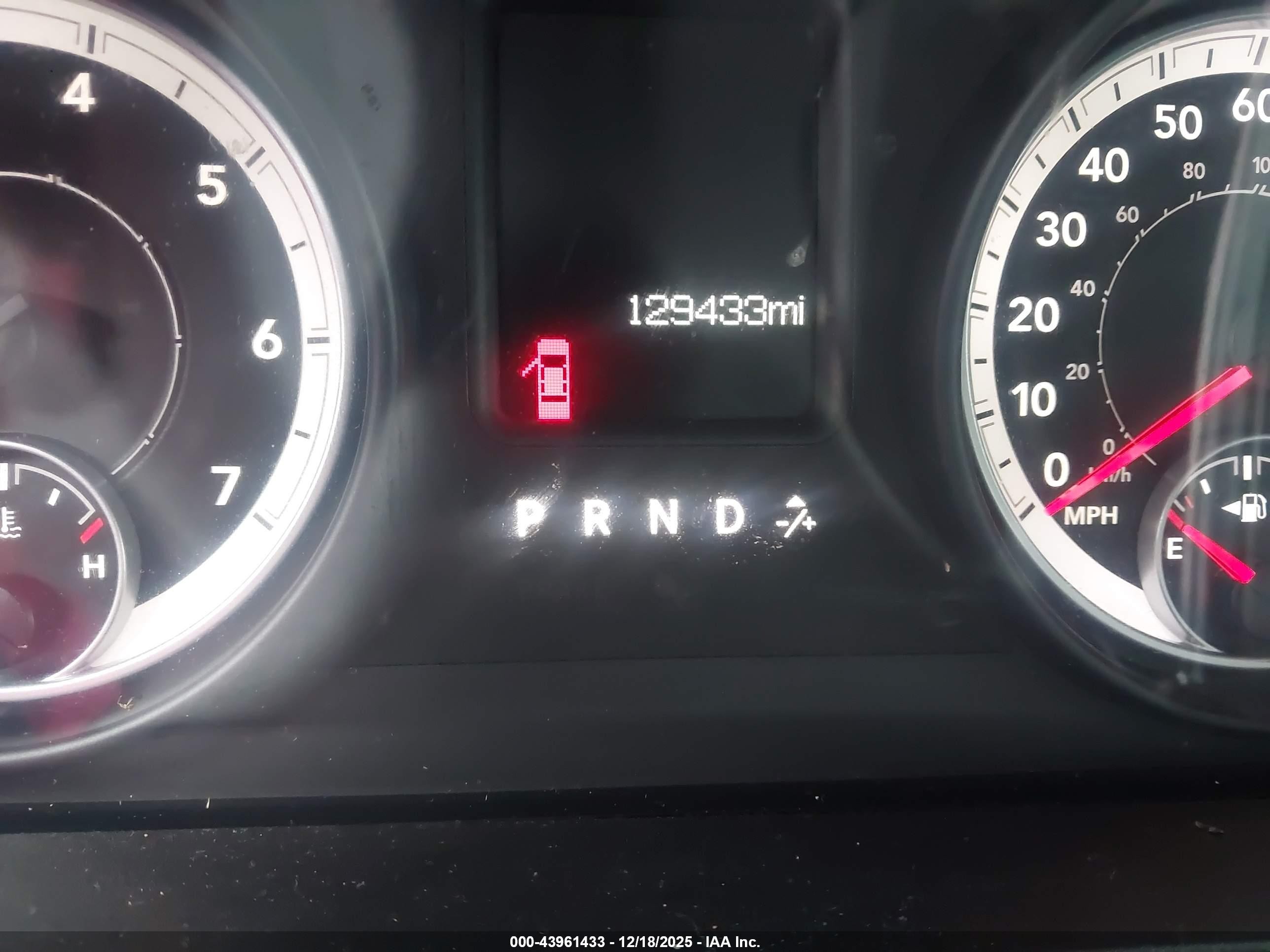 2013 Ram 1500 Express Burgundy vin: 1C6RR7FT5DS505184