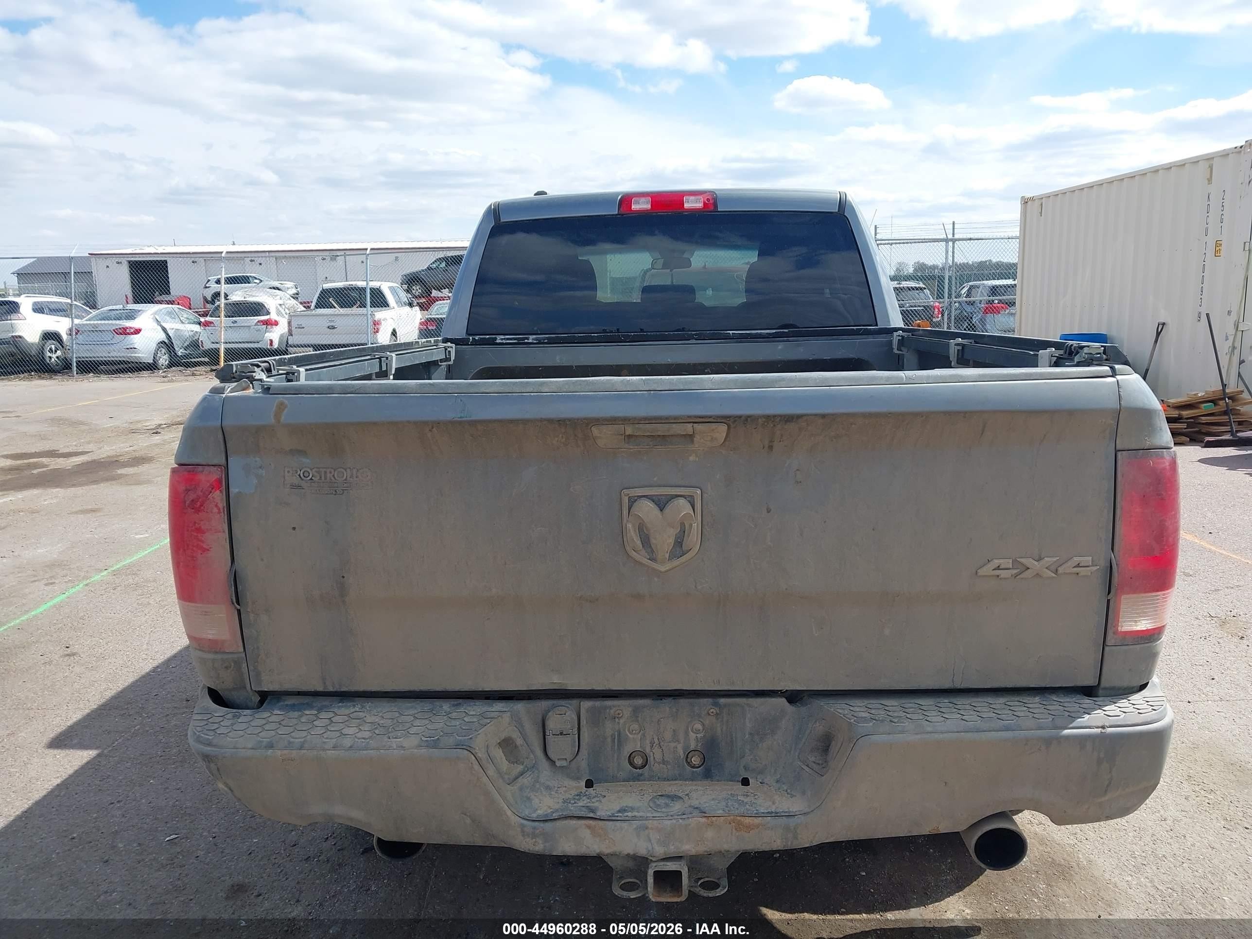 2013 Ram 1500 Express Gray vin: 1C6RR7FT5DS575512