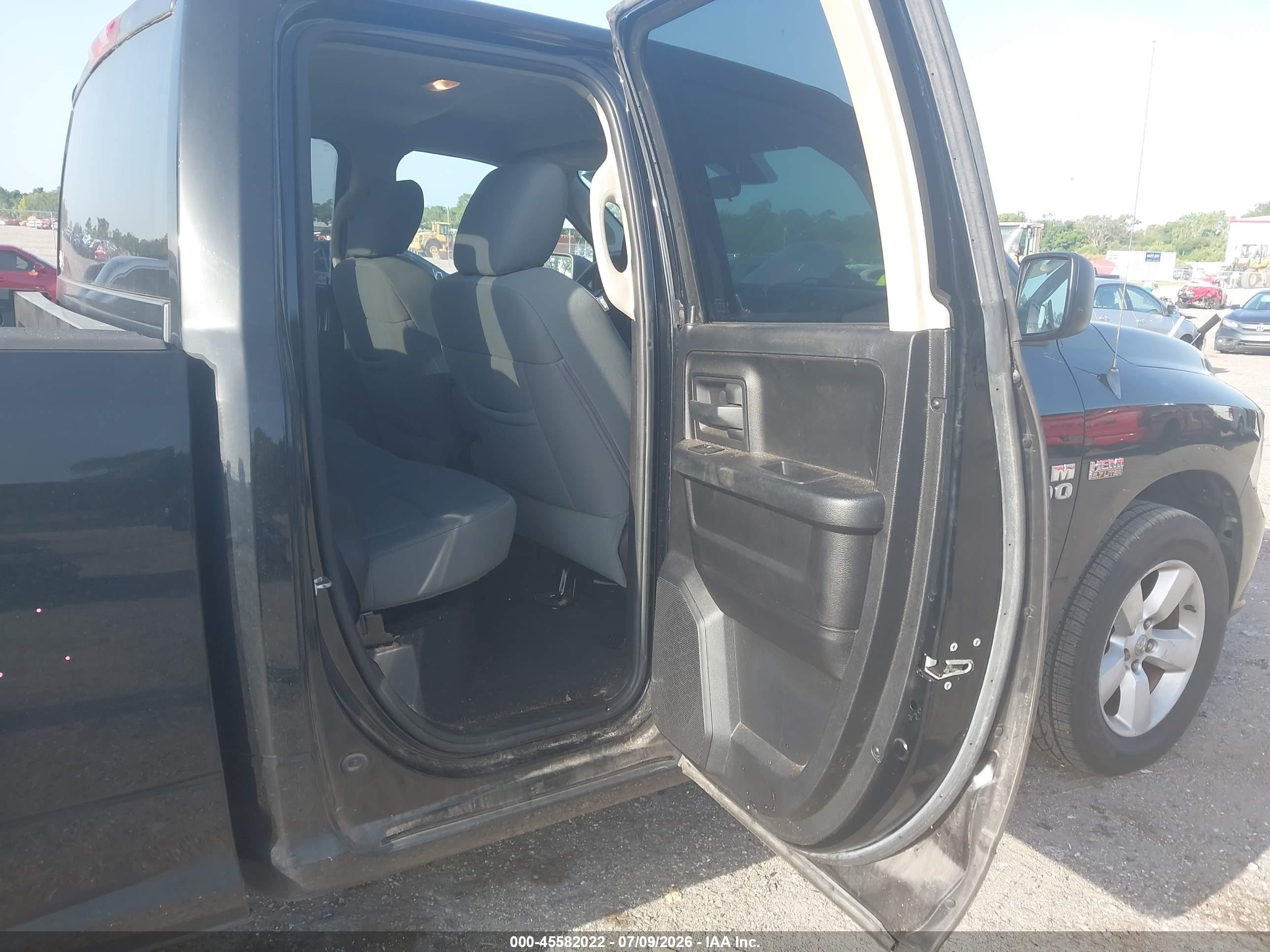 2013 Ram 1500 Express Black vin: 1C6RR7FT5DS593086