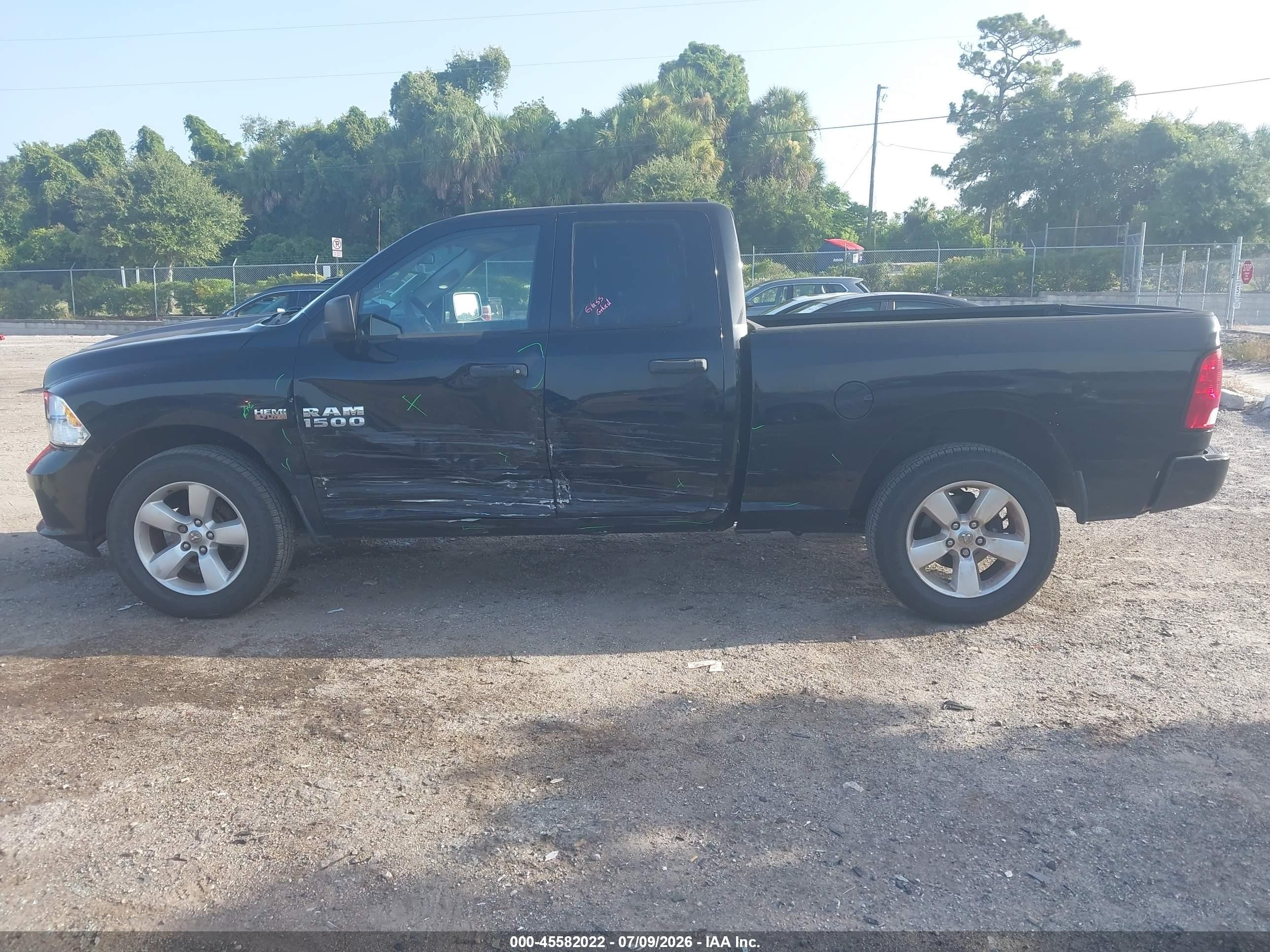 2013 Ram 1500 Express Black vin: 1C6RR7FT5DS593086