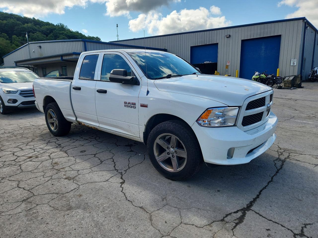 2013 Ram 1500 St White vin: 1C6RR7FT5DS713811
