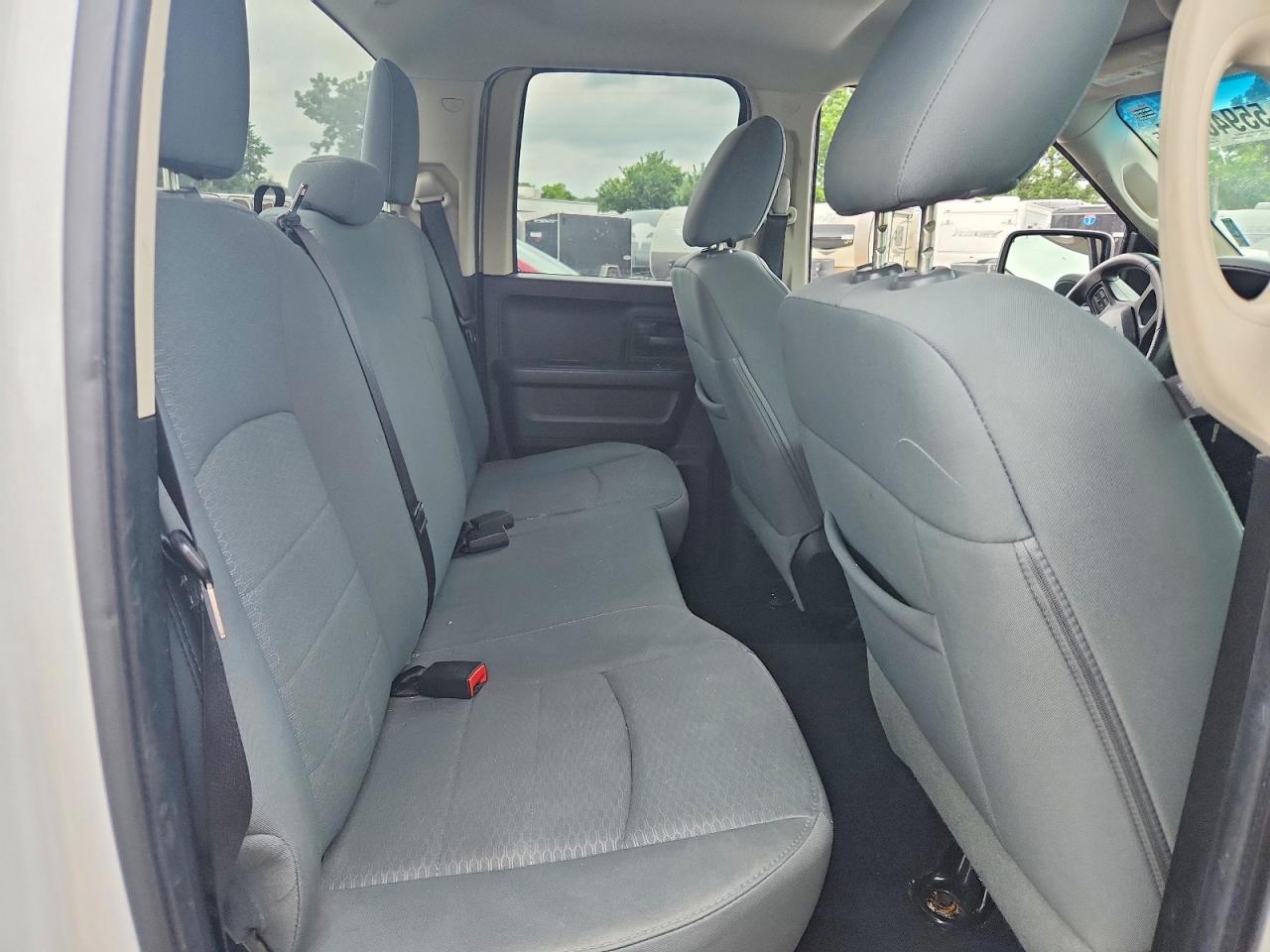2014 Ram 1500 St White vin: 1C6RR7FT5ES106079