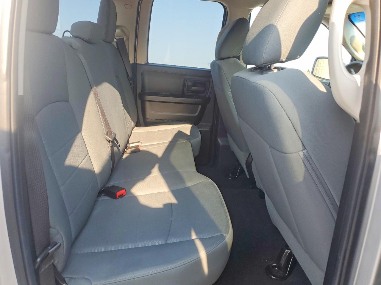 2014 Ram 1500 St Silver vin: 1C6RR7FT5ES225105