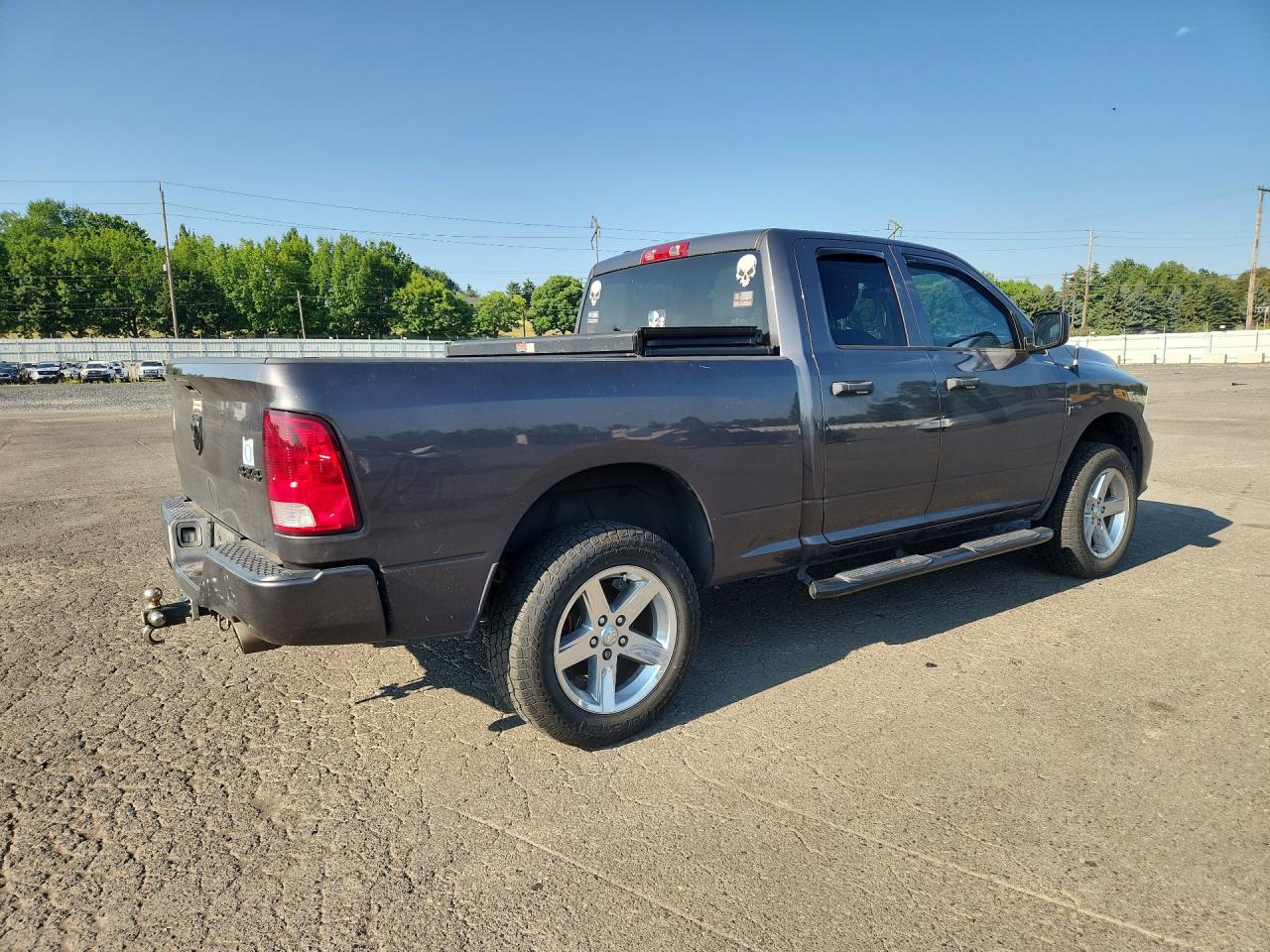 2014 Ram 1500 St Gray vin: 1C6RR7FT5ES427426 Damage: Right Bed Side, Heavy Scratch, 4 To 5 Inches