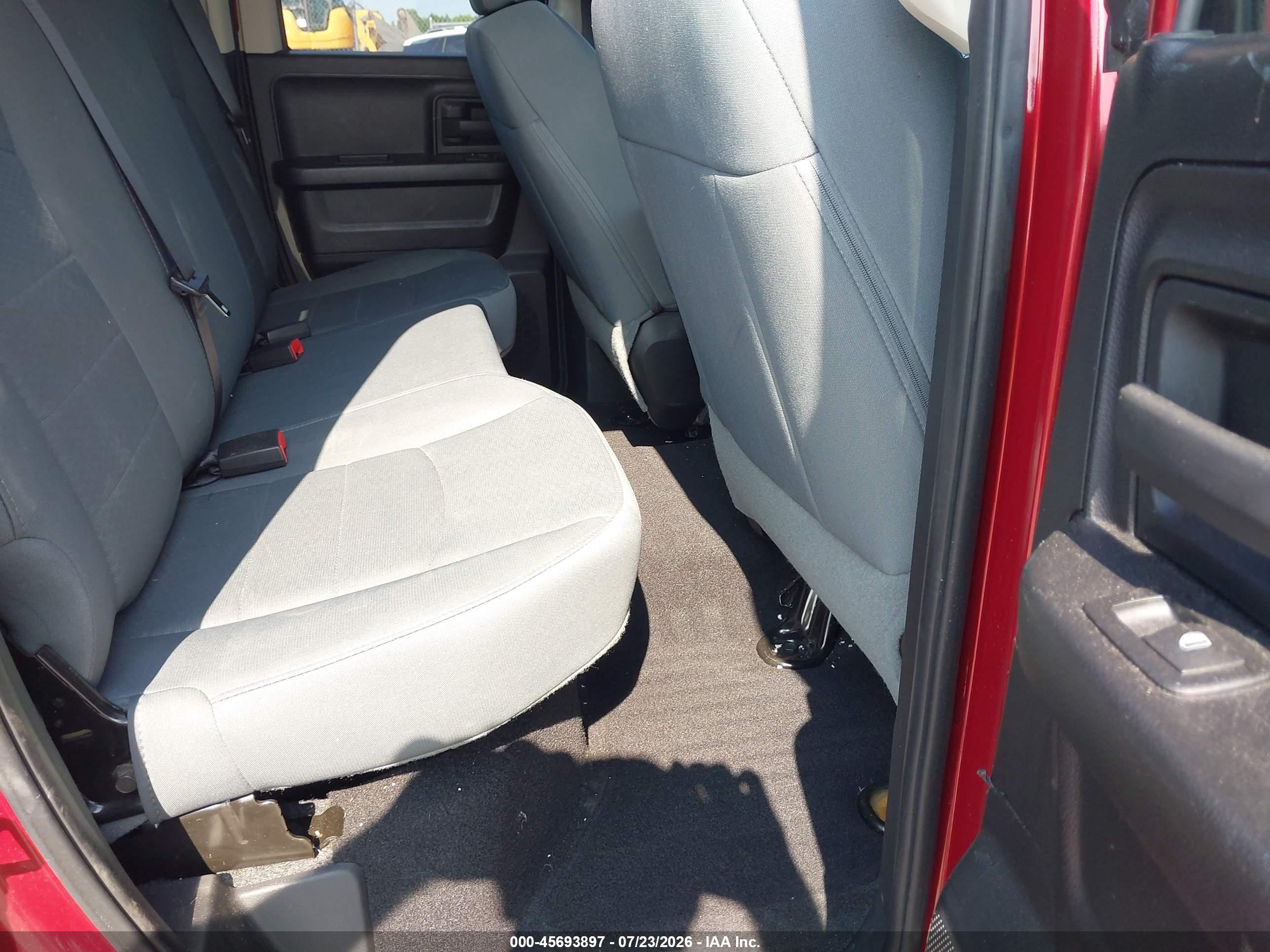 2015 Ram 1500 Express Red vin: 1C6RR7FT5FS696477