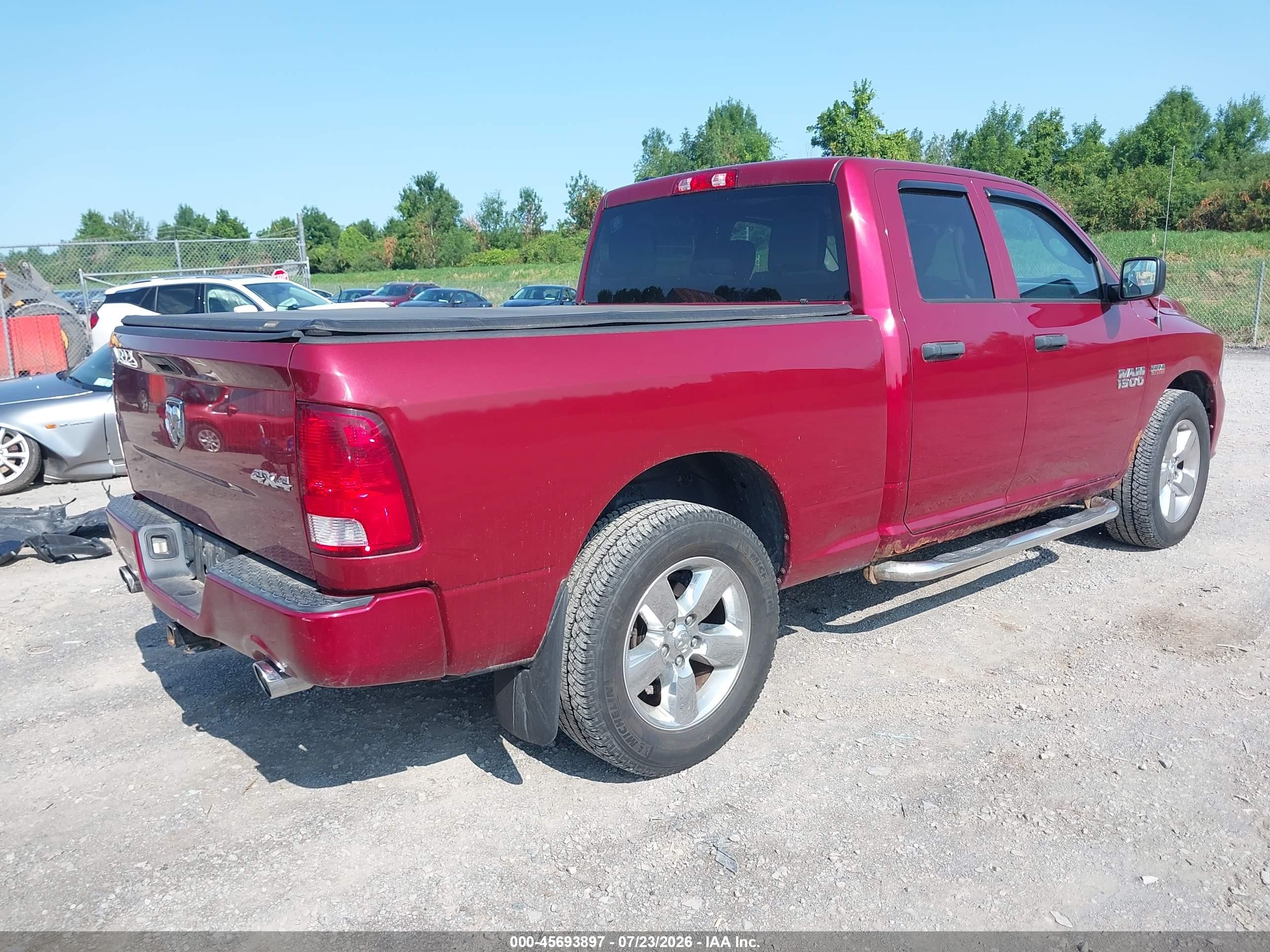 2015 Ram 1500 Express Red vin: 1C6RR7FT5FS696477