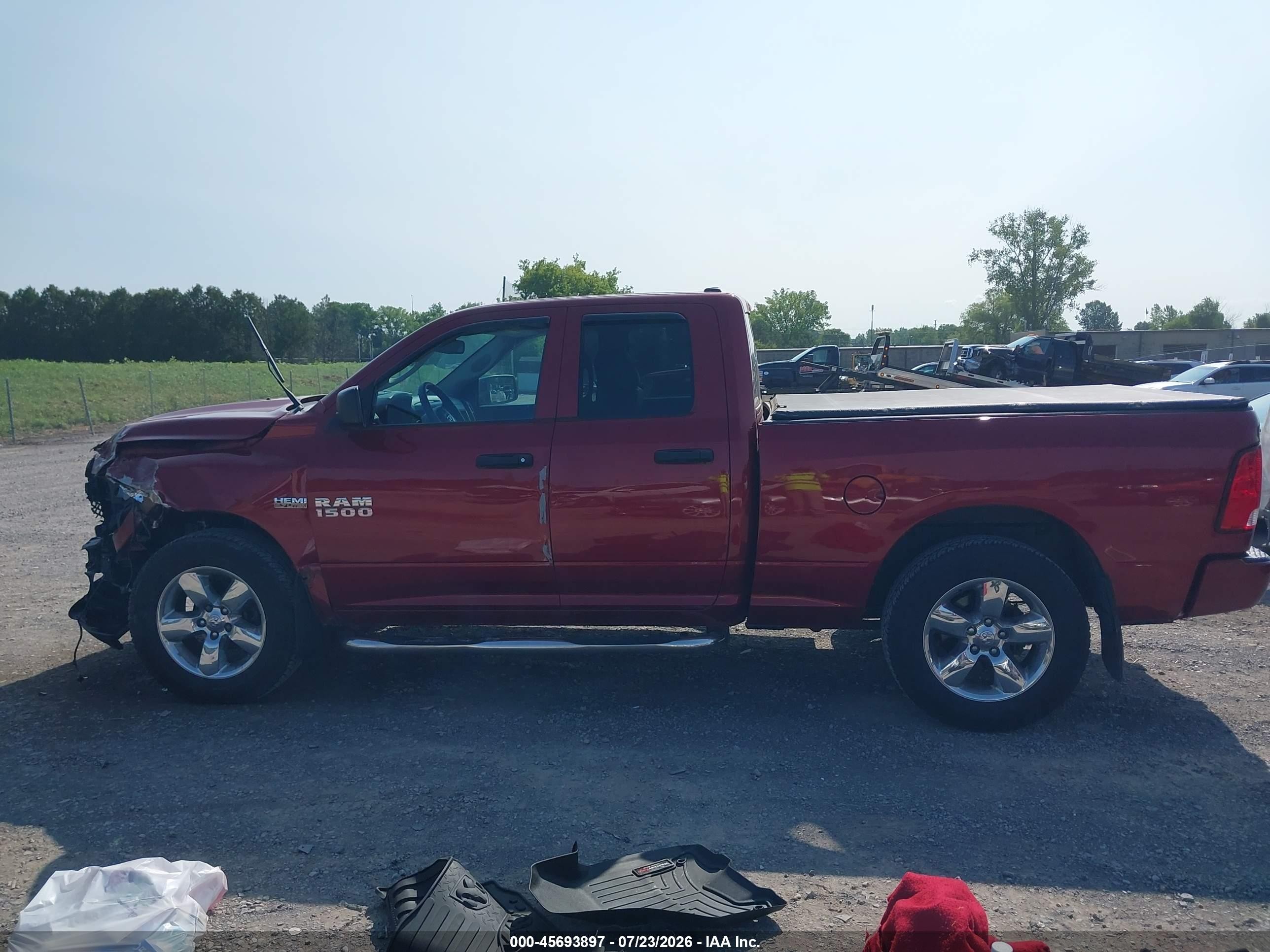 2015 Ram 1500 Express Red vin: 1C6RR7FT5FS696477