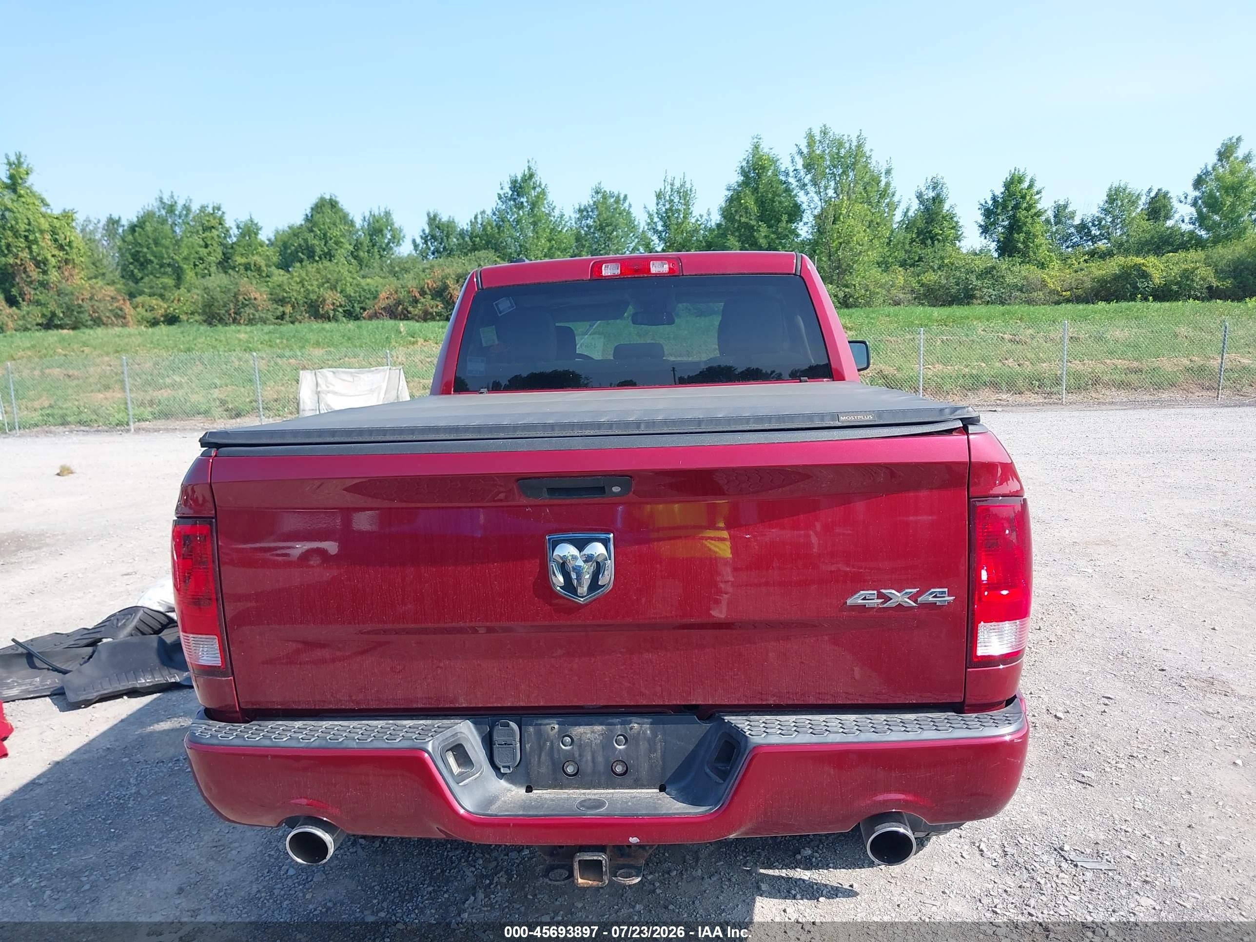 2015 Ram 1500 Express Red vin: 1C6RR7FT5FS696477