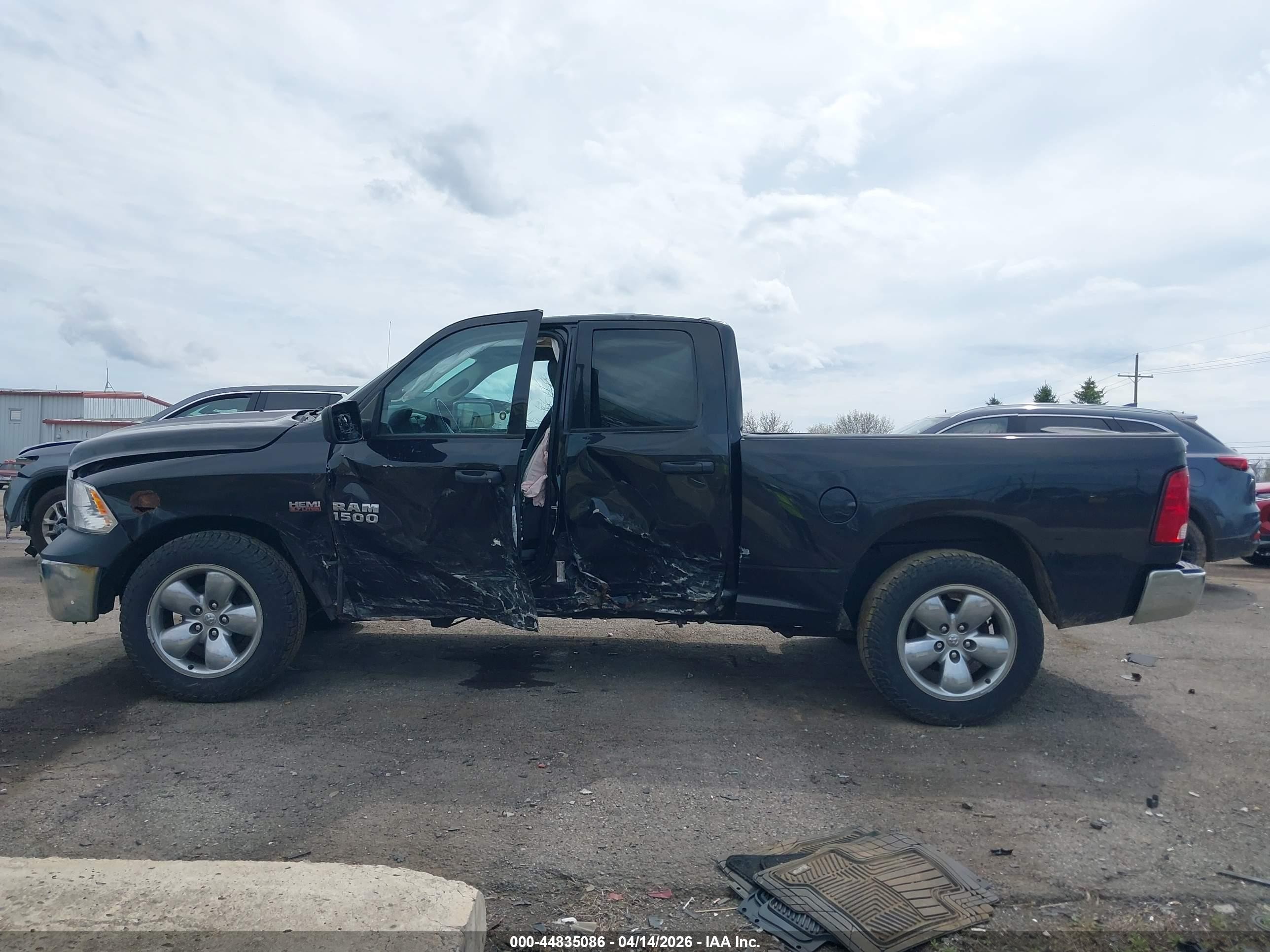 2016 Ram 1500 St Black vin: 1C6RR7FT5GS415683