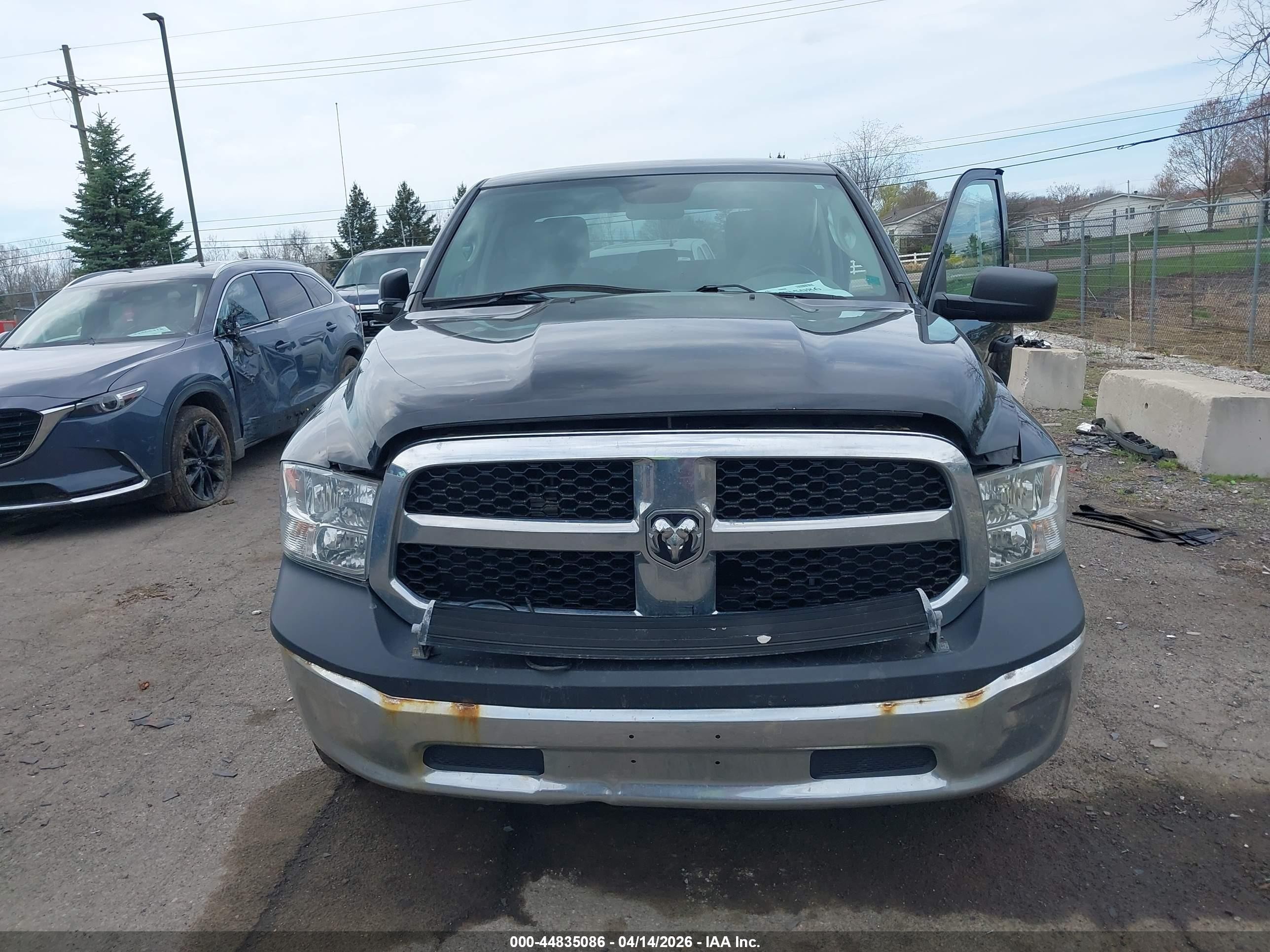 2016 Ram 1500 St Black vin: 1C6RR7FT5GS415683