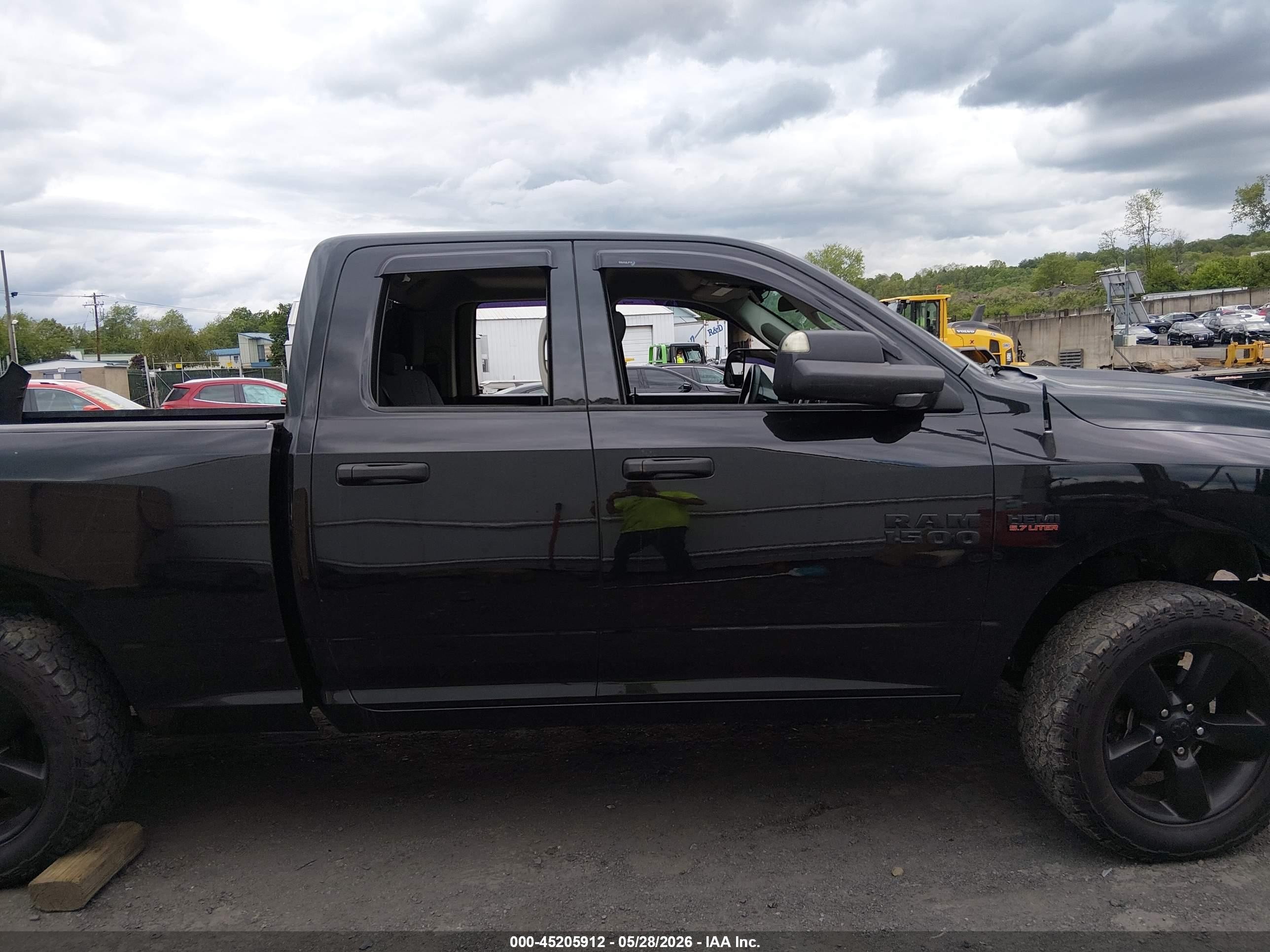 2018 Ram 1500 St Black vin: 1C6RR7FT5JS269485