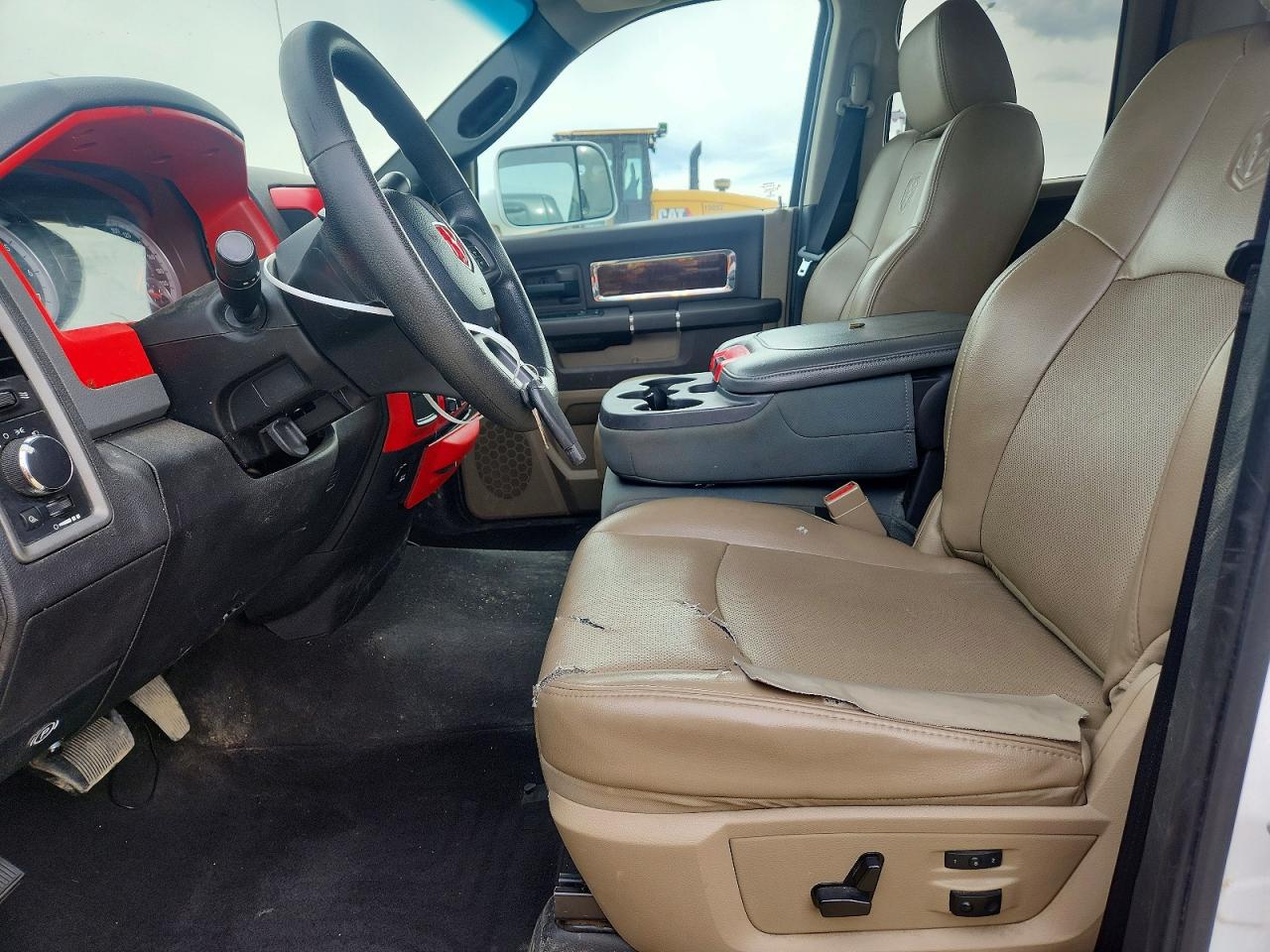 2014 Ram 1500 St Белый vin: 1C6RR7FT6ES103465