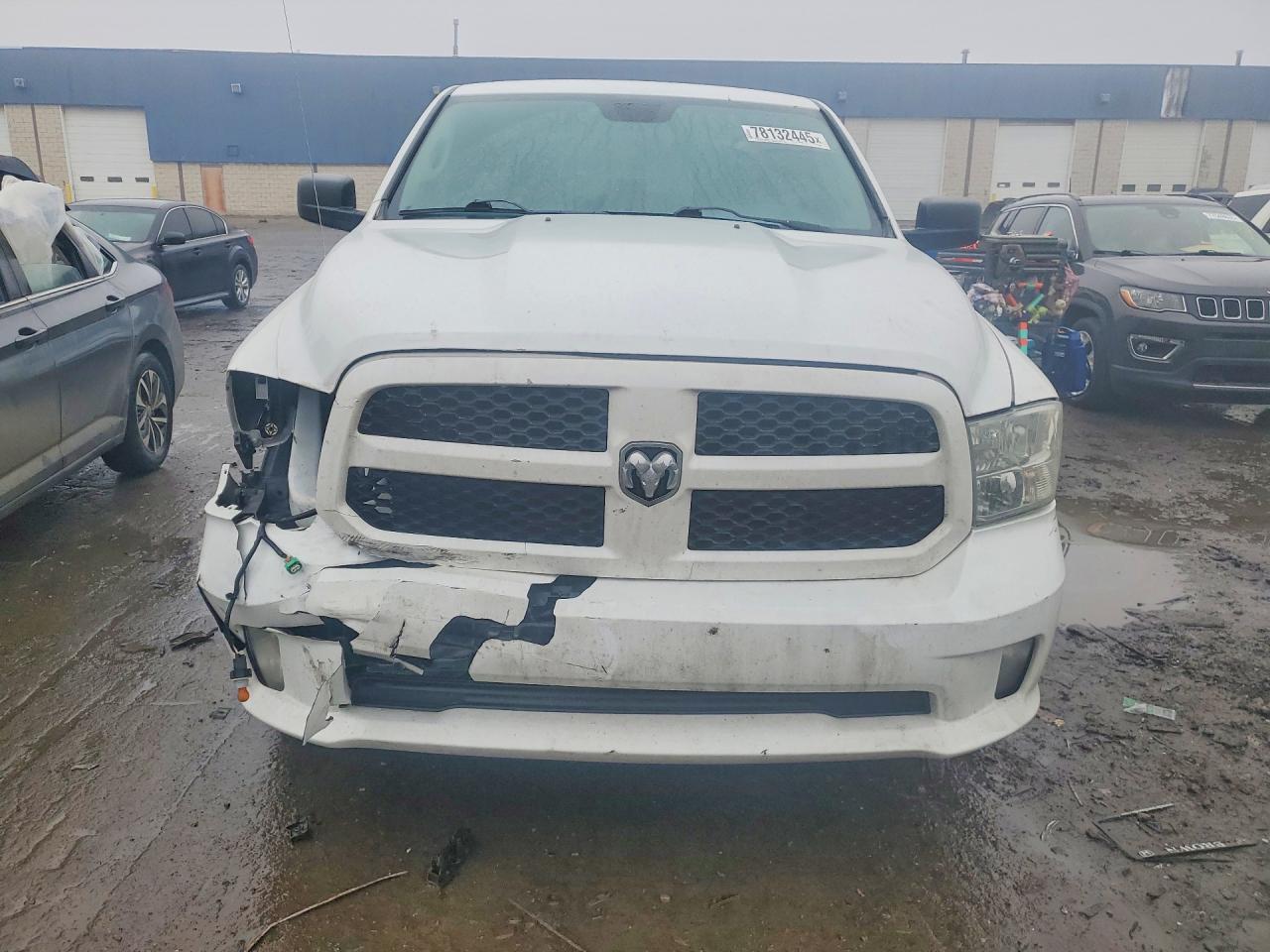 2014 Ram 1500 St White vin: 1C6RR7FT6ES158515