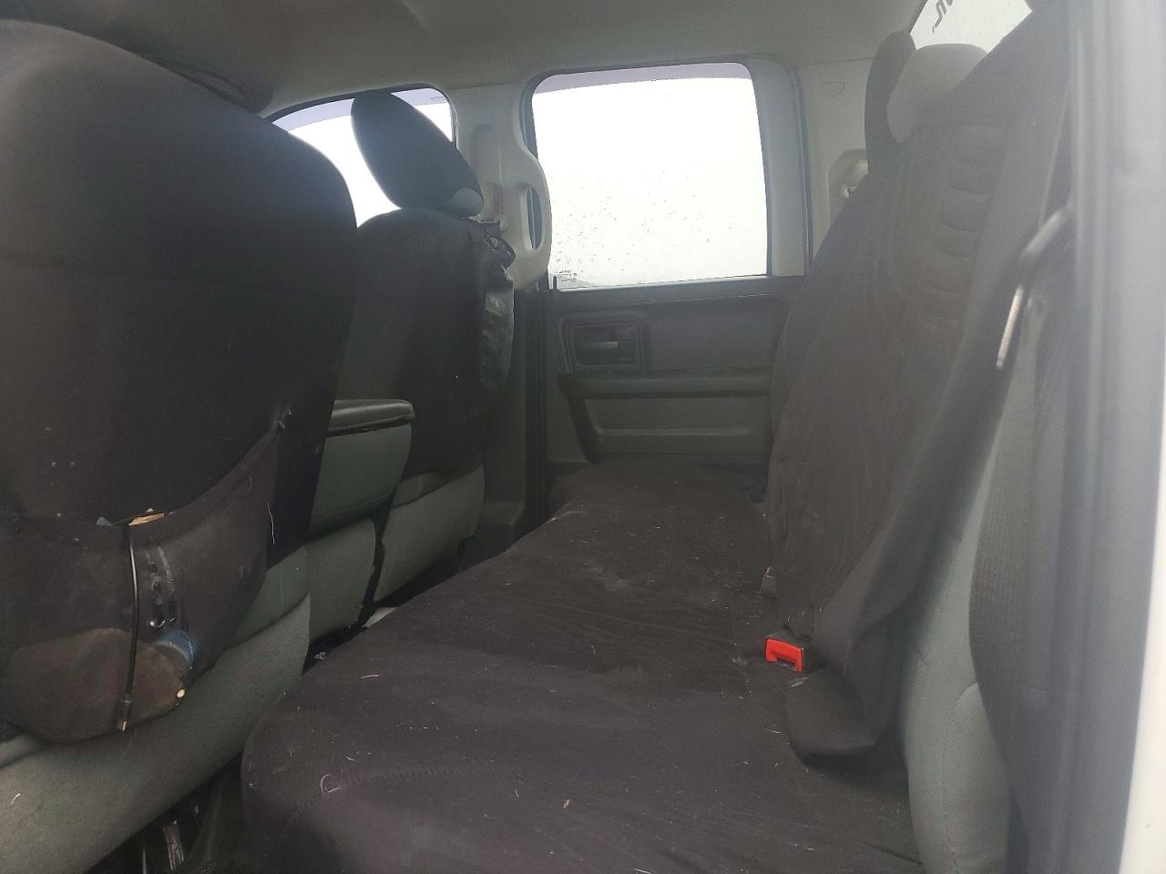 2014 Ram 1500 St White vin: 1C6RR7FT6ES158515