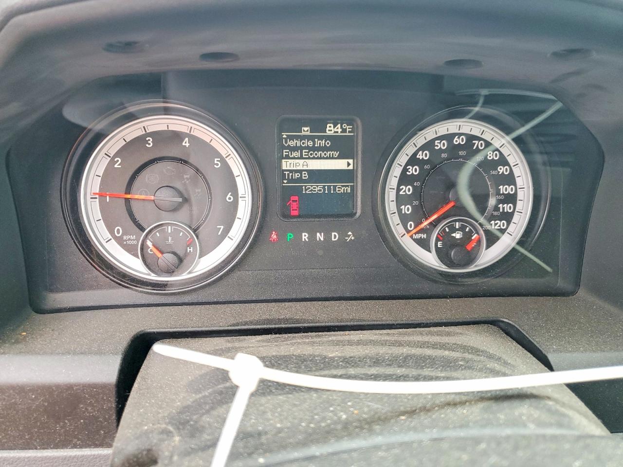 2014 Ram 1500 St Red vin: 1C6RR7FT6ES327206