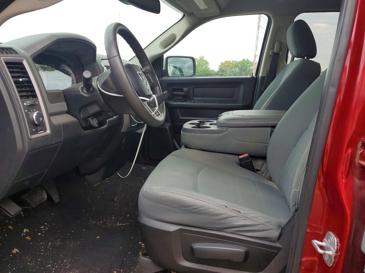 2014 Ram 1500 St Red vin: 1C6RR7FT6ES327206