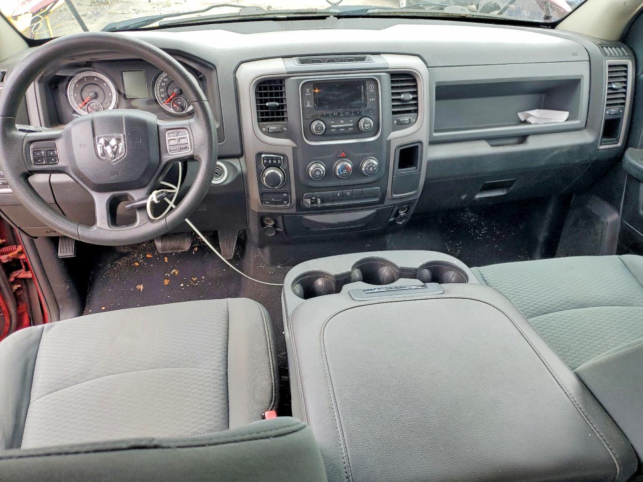 2014 Ram 1500 St Red vin: 1C6RR7FT6ES327206