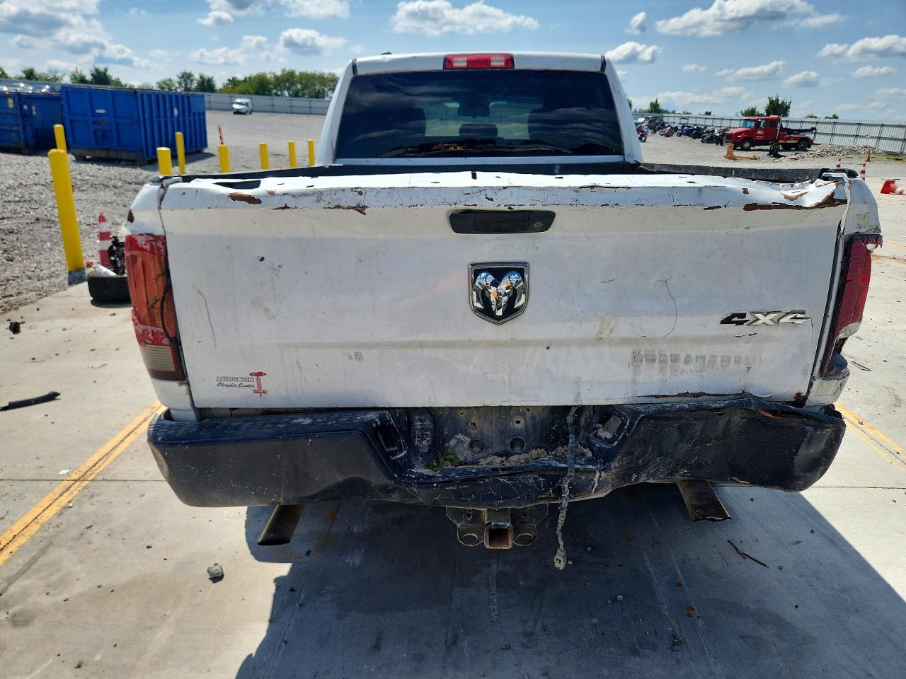 2015 Ram 1500 St White vin: 1C6RR7FT6FS728689