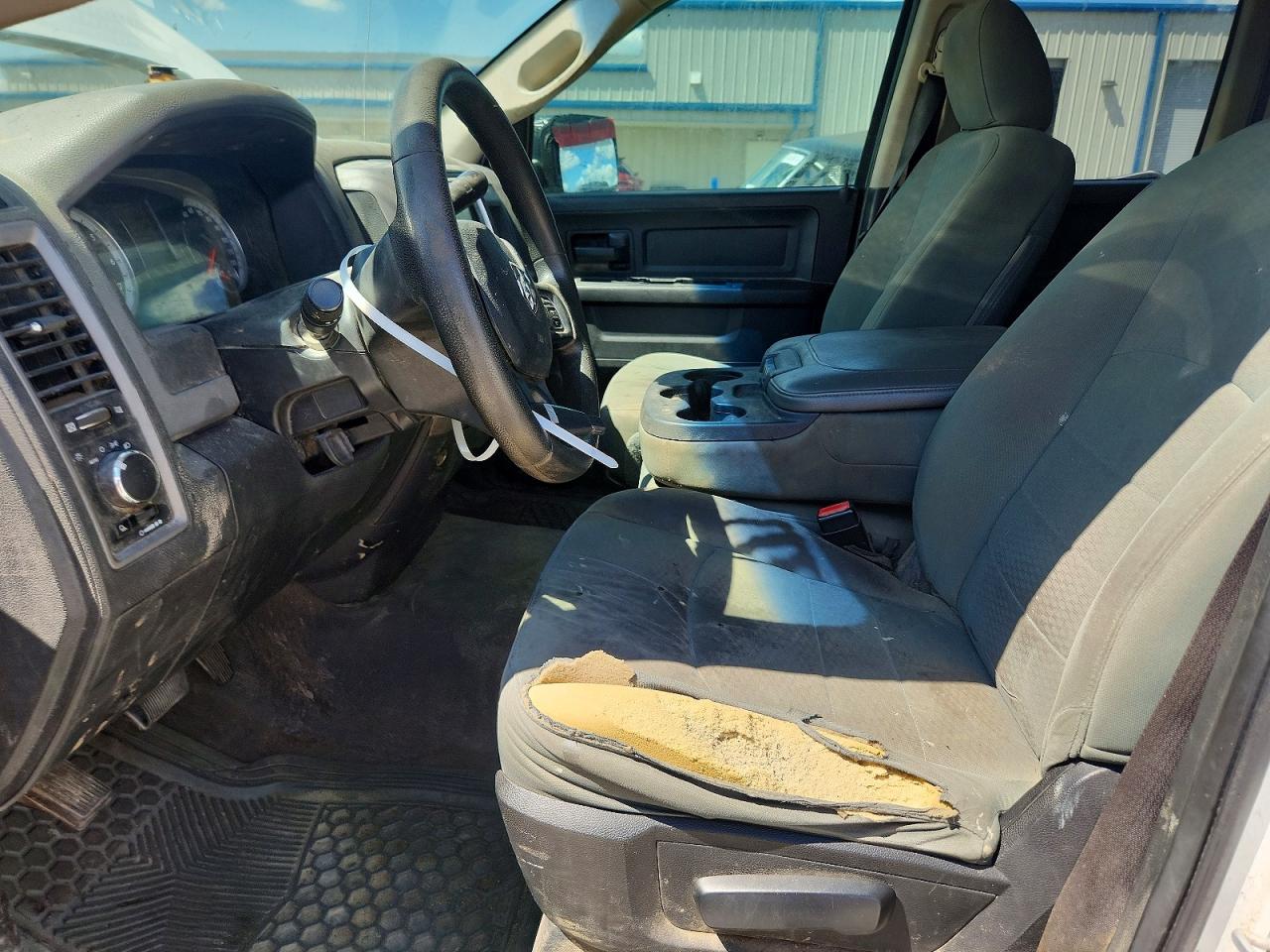 2015 Ram 1500 St White vin: 1C6RR7FT6FS728689