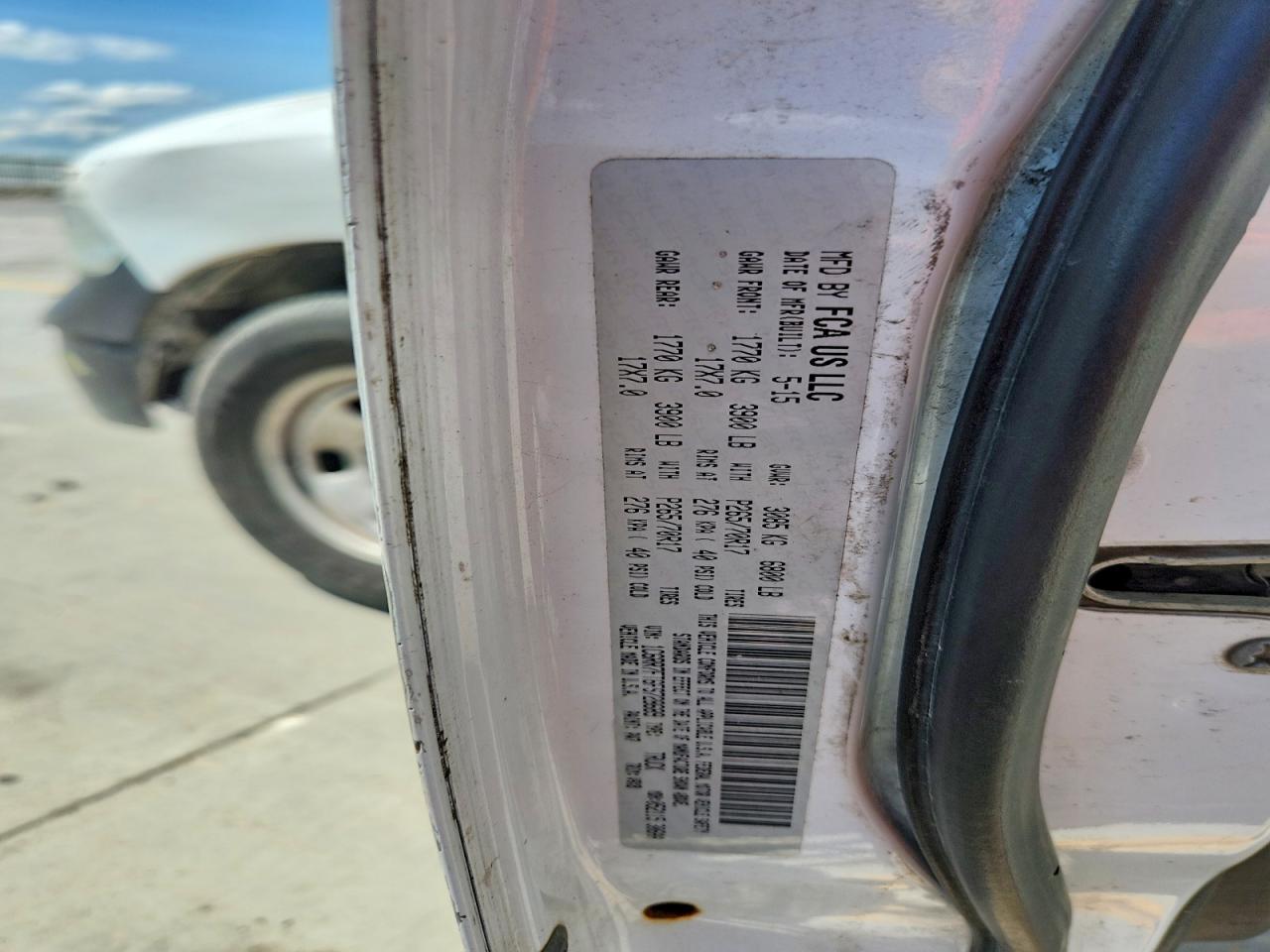 2015 Ram 1500 St White vin: 1C6RR7FT6FS728689