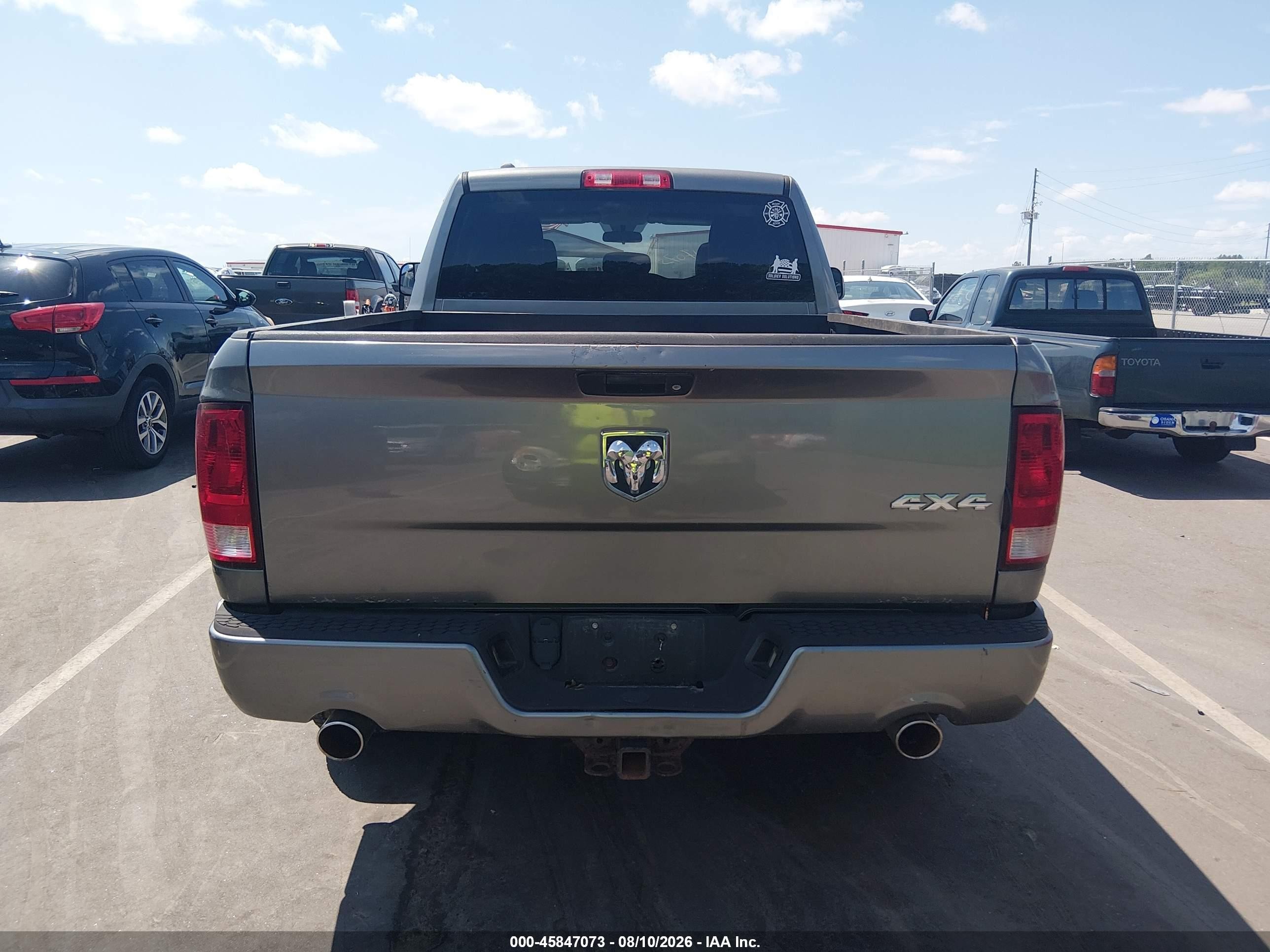 2013 Ram 1500 Express Gray vin: 1C6RR7FT7DS596166