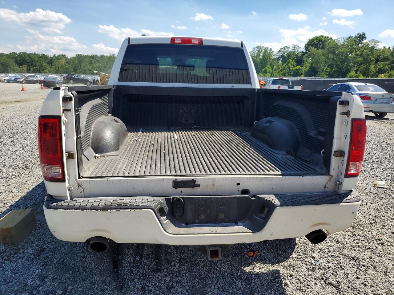 2013 Ram 1500 St White vin: 1C6RR7FT7DS714068