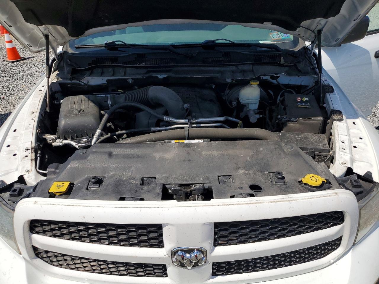 2013 Ram 1500 St White vin: 1C6RR7FT7DS714068