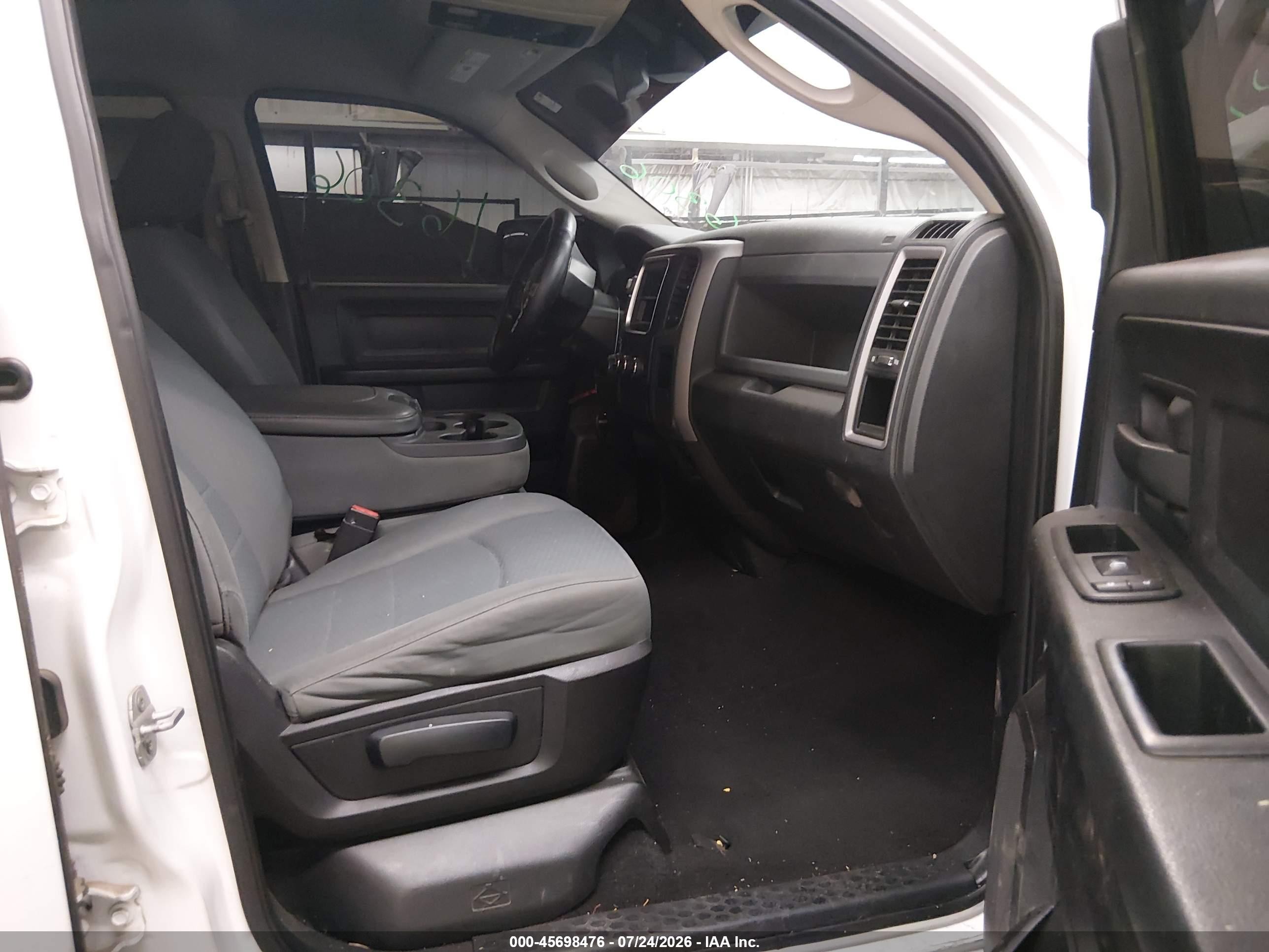 2014 Ram 1500 Express Белый vin: 1C6RR7FT7ES239992