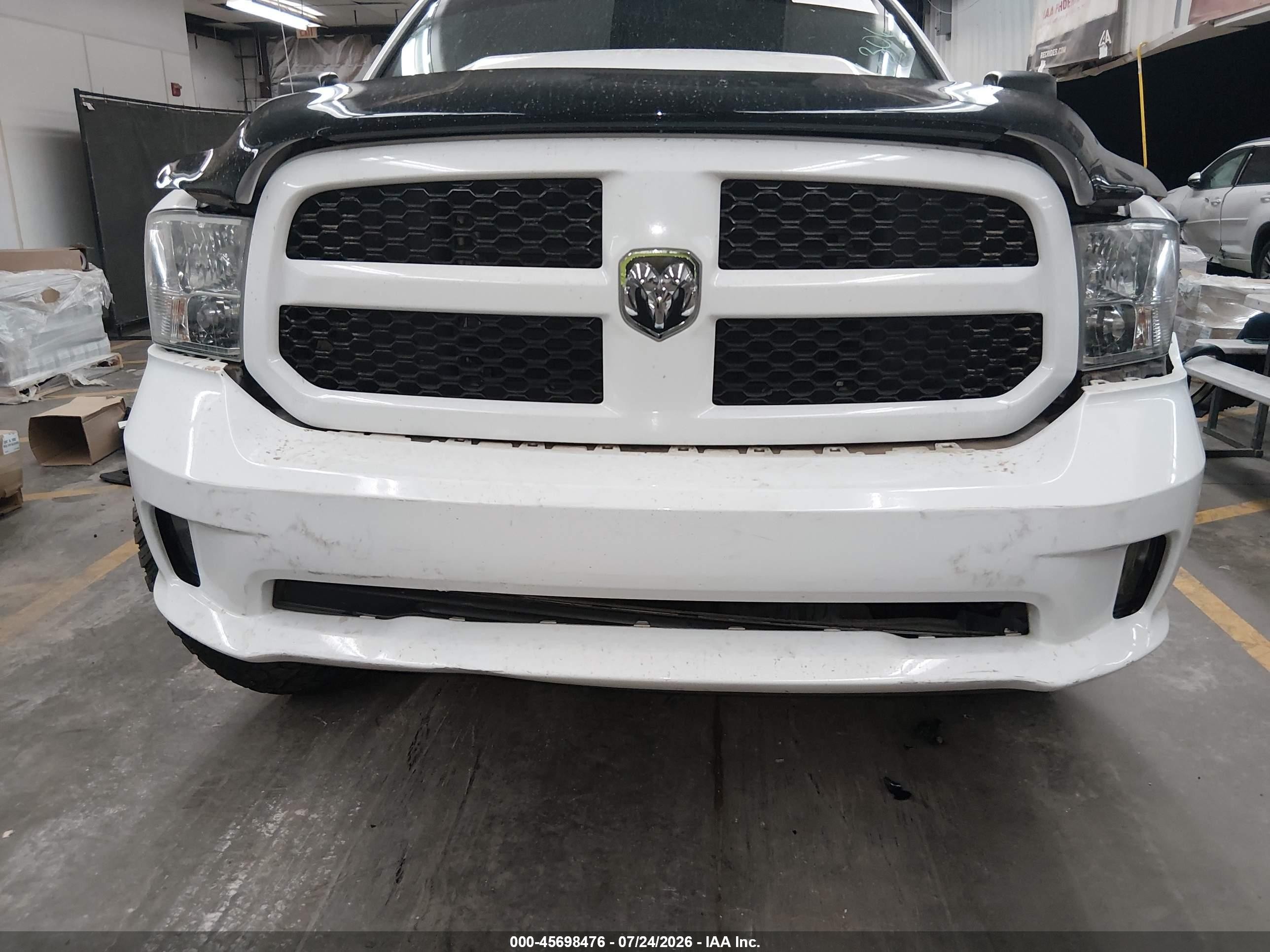 2014 Ram 1500 Express Белый vin: 1C6RR7FT7ES239992