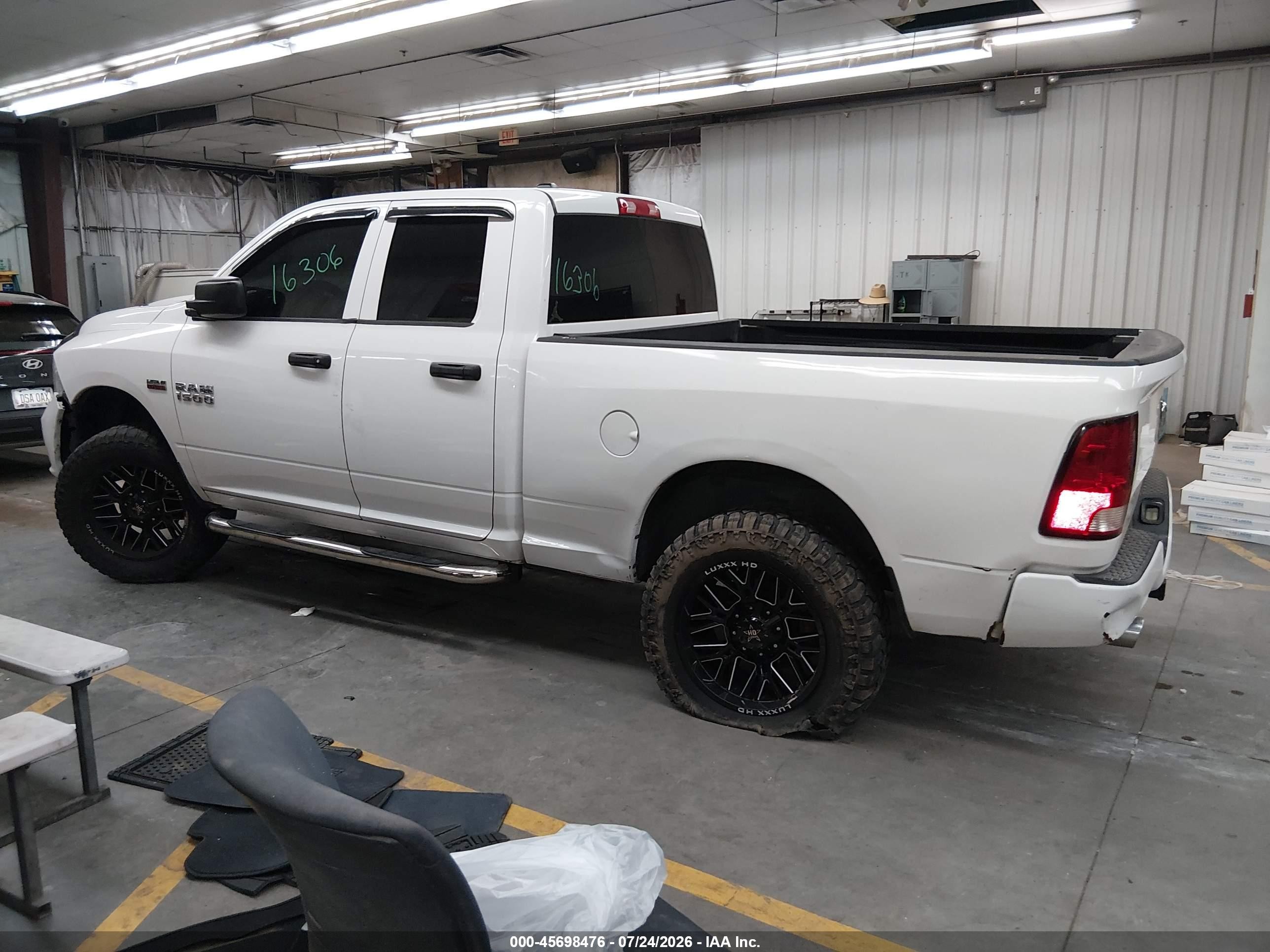 2014 Ram 1500 Express Белый vin: 1C6RR7FT7ES239992
