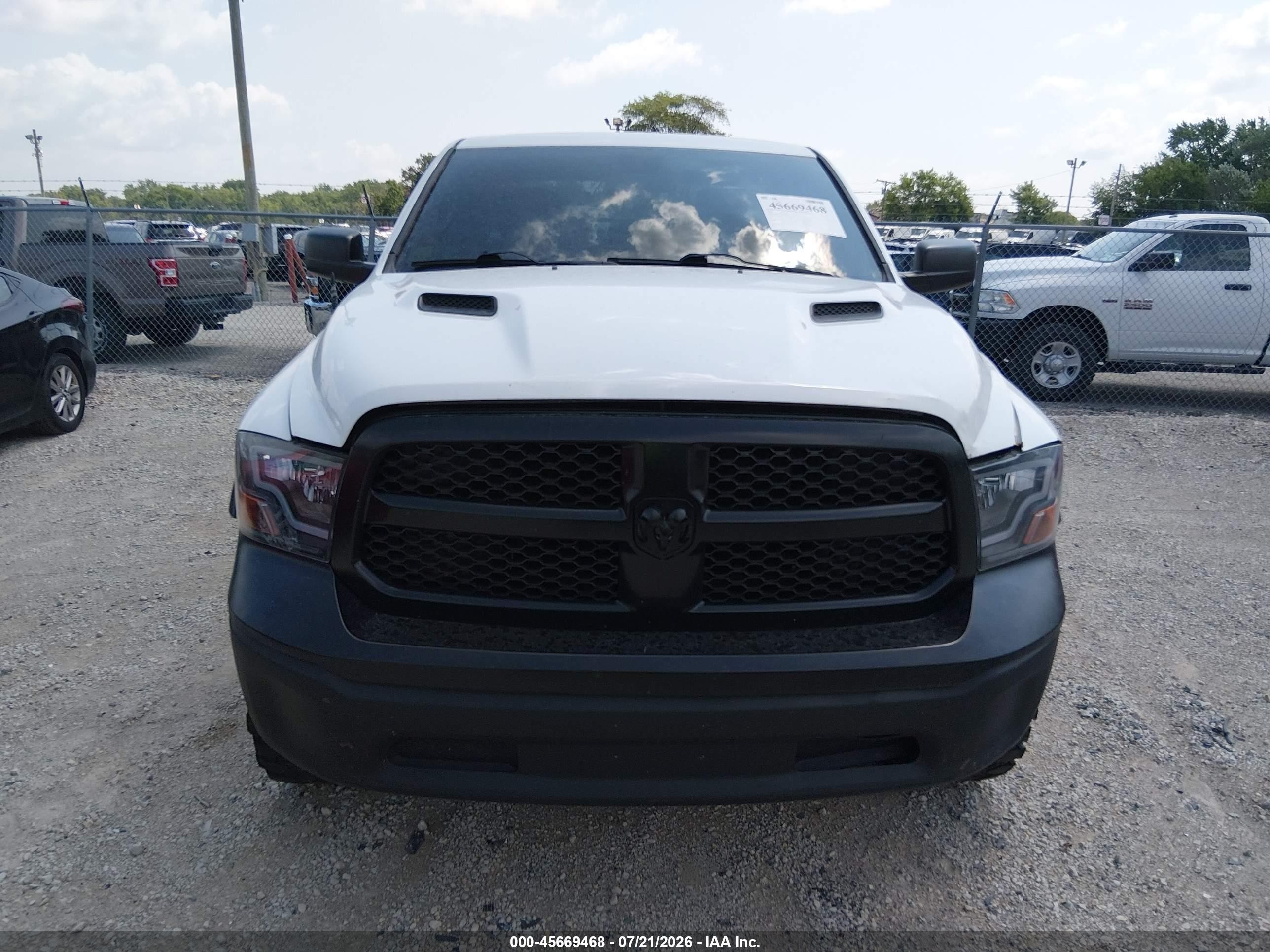 2014 Ram 1500 Tradesman Белый vin: 1C6RR7FT7ES266626