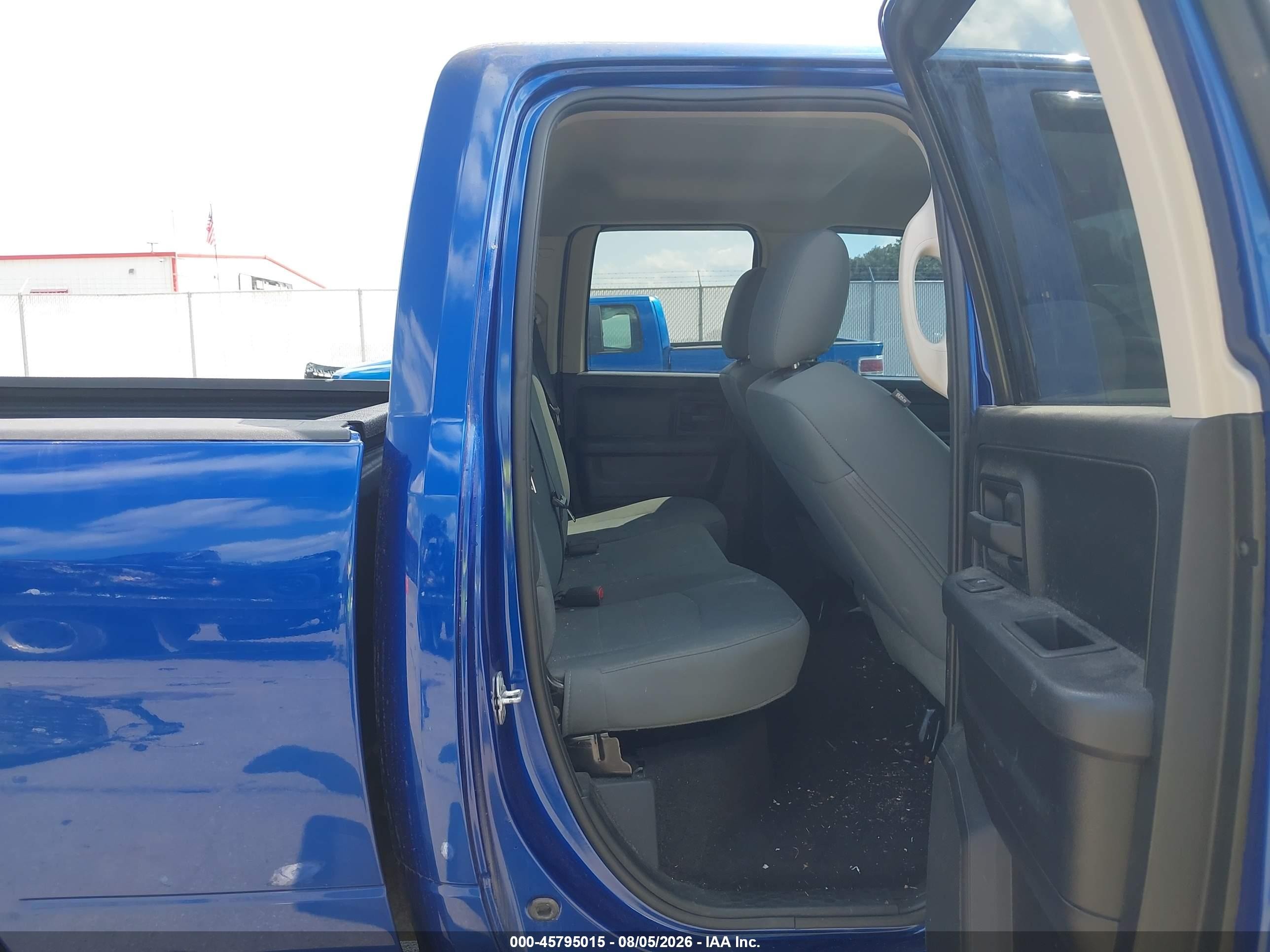 2015 Ram 1500 Express Синий vin: 1C6RR7FT7FS513371