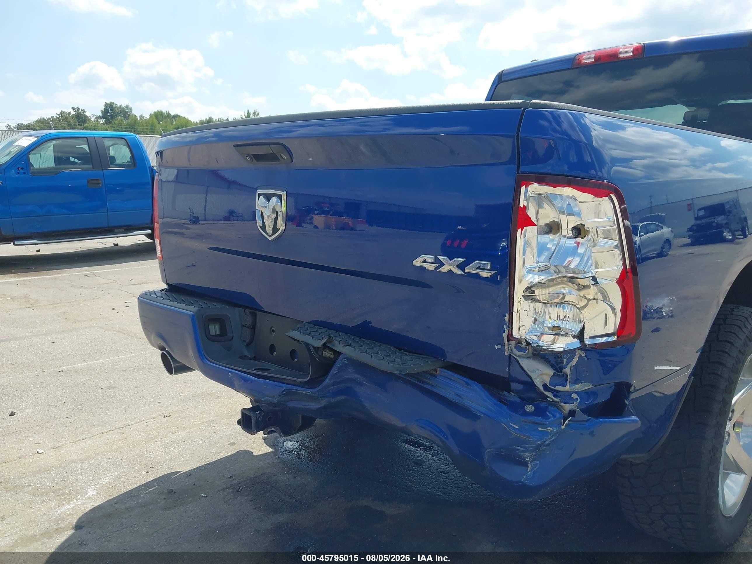 2015 Ram 1500 Express Синий vin: 1C6RR7FT7FS513371