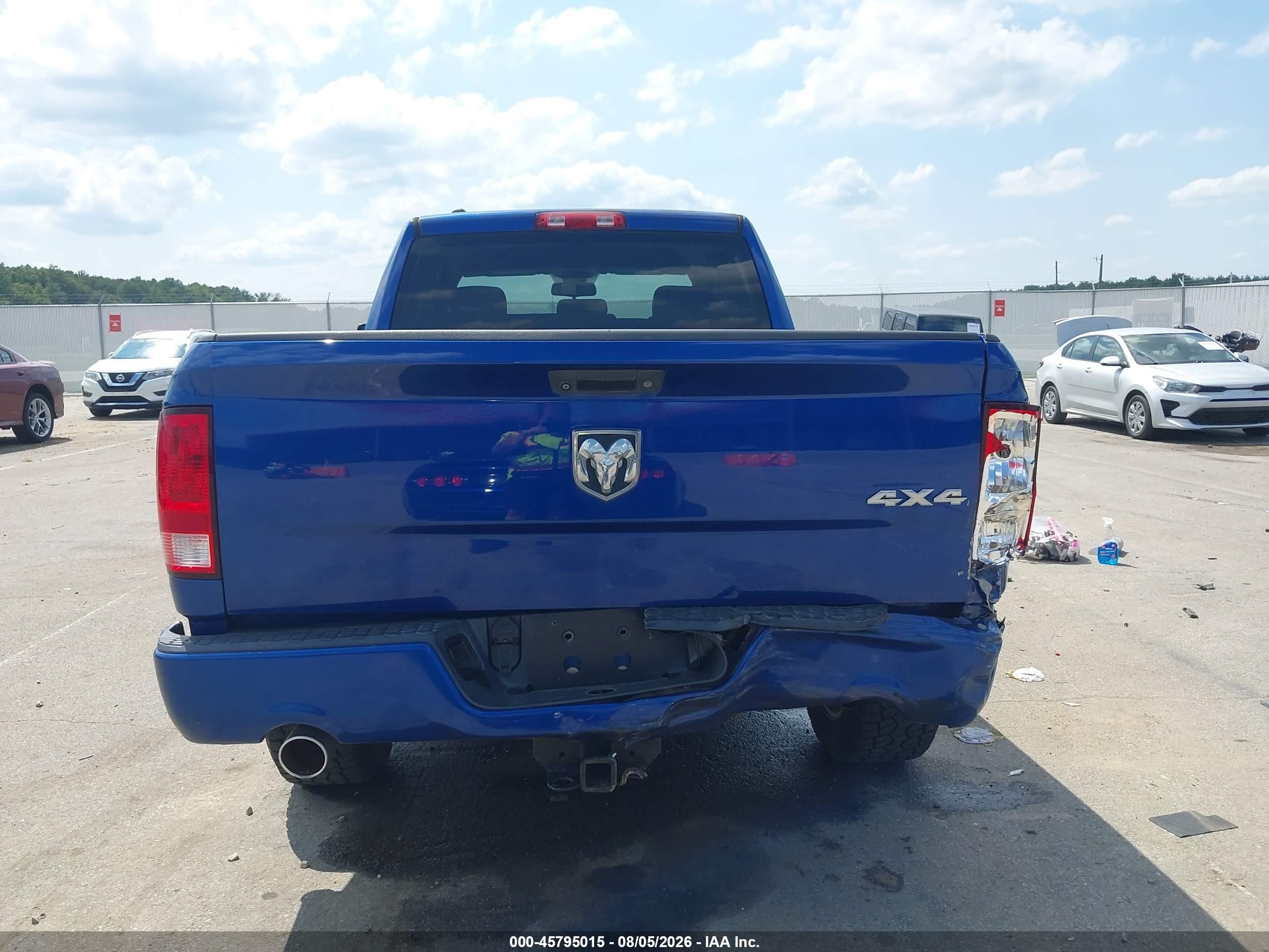 2015 Ram 1500 Express Синий vin: 1C6RR7FT7FS513371