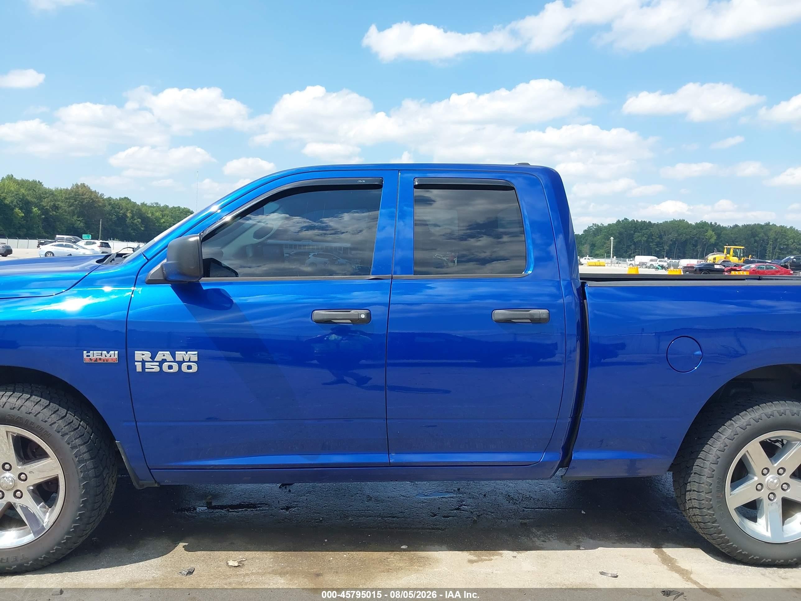 2015 Ram 1500 Express Синий vin: 1C6RR7FT7FS513371