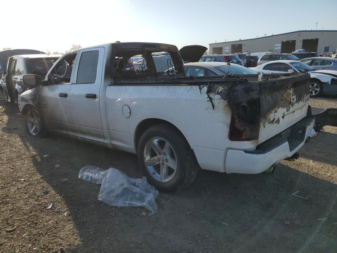 2017 Ram 1500 St Белый vin: 1C6RR7FT7HS553386