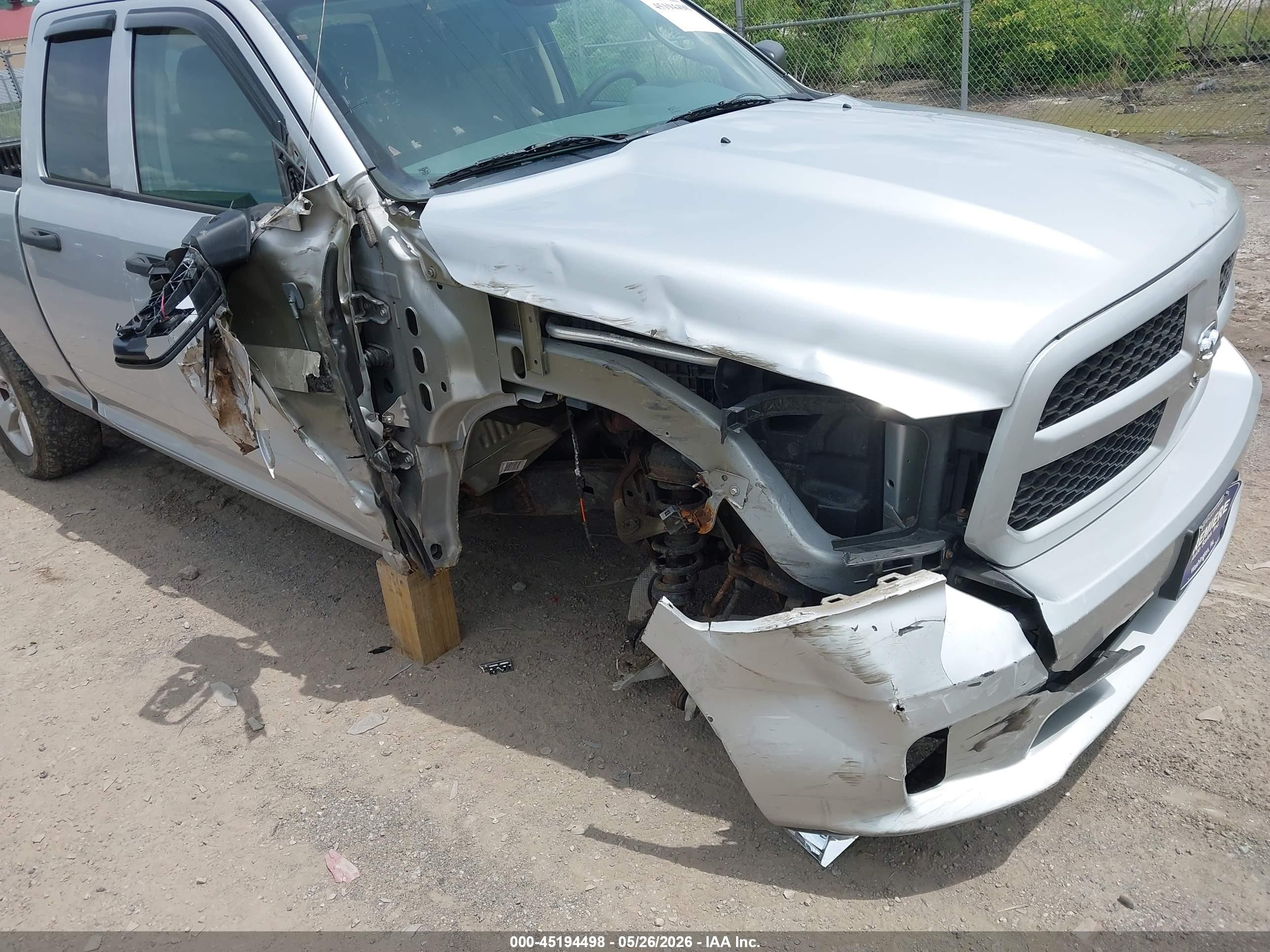 2013 Ram 1500 Express Серебряный vin: 1C6RR7FT8DS520584