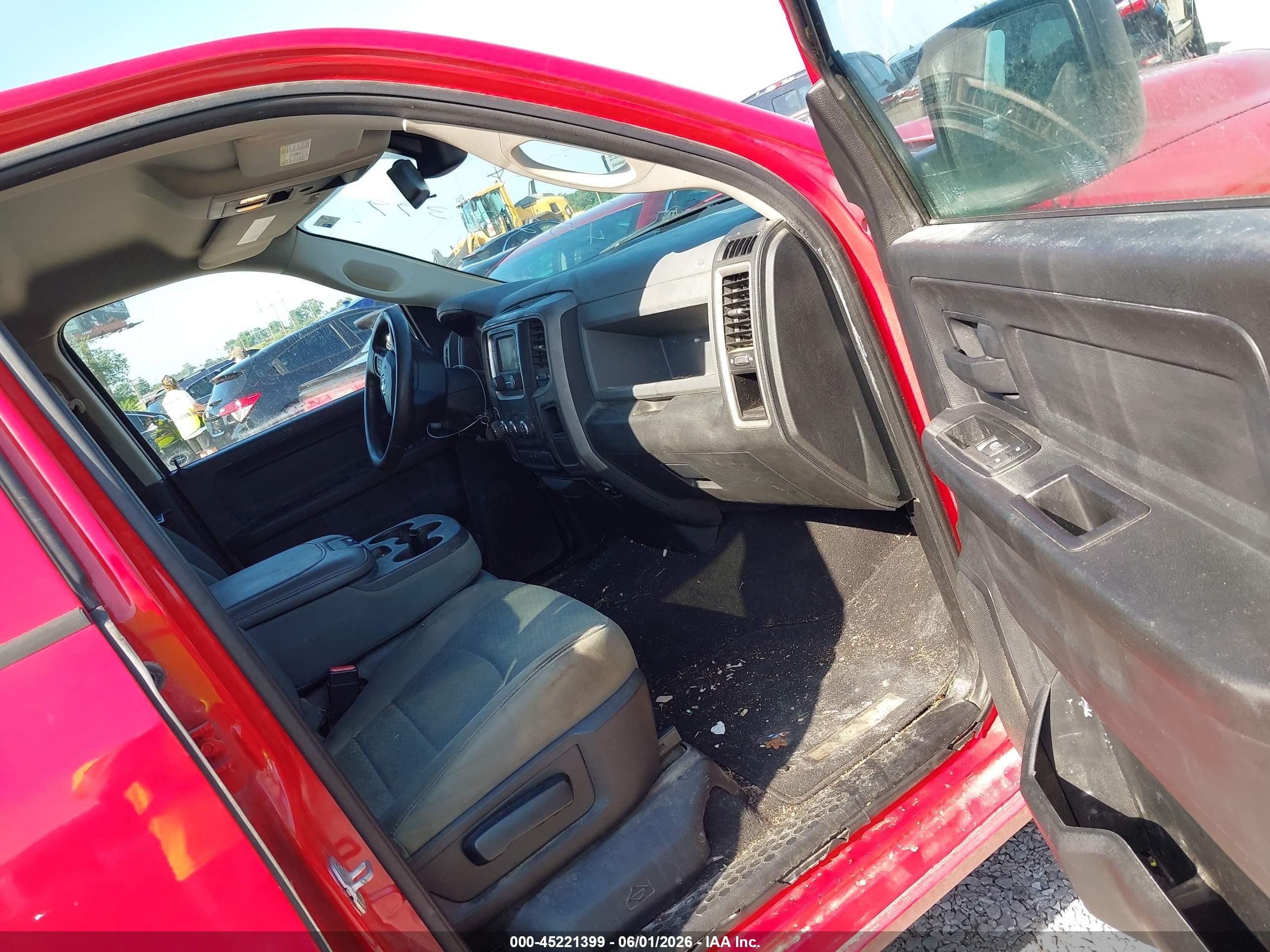 2015 Ram 1500 Express Red vin: 1C6RR7FT8FS616637