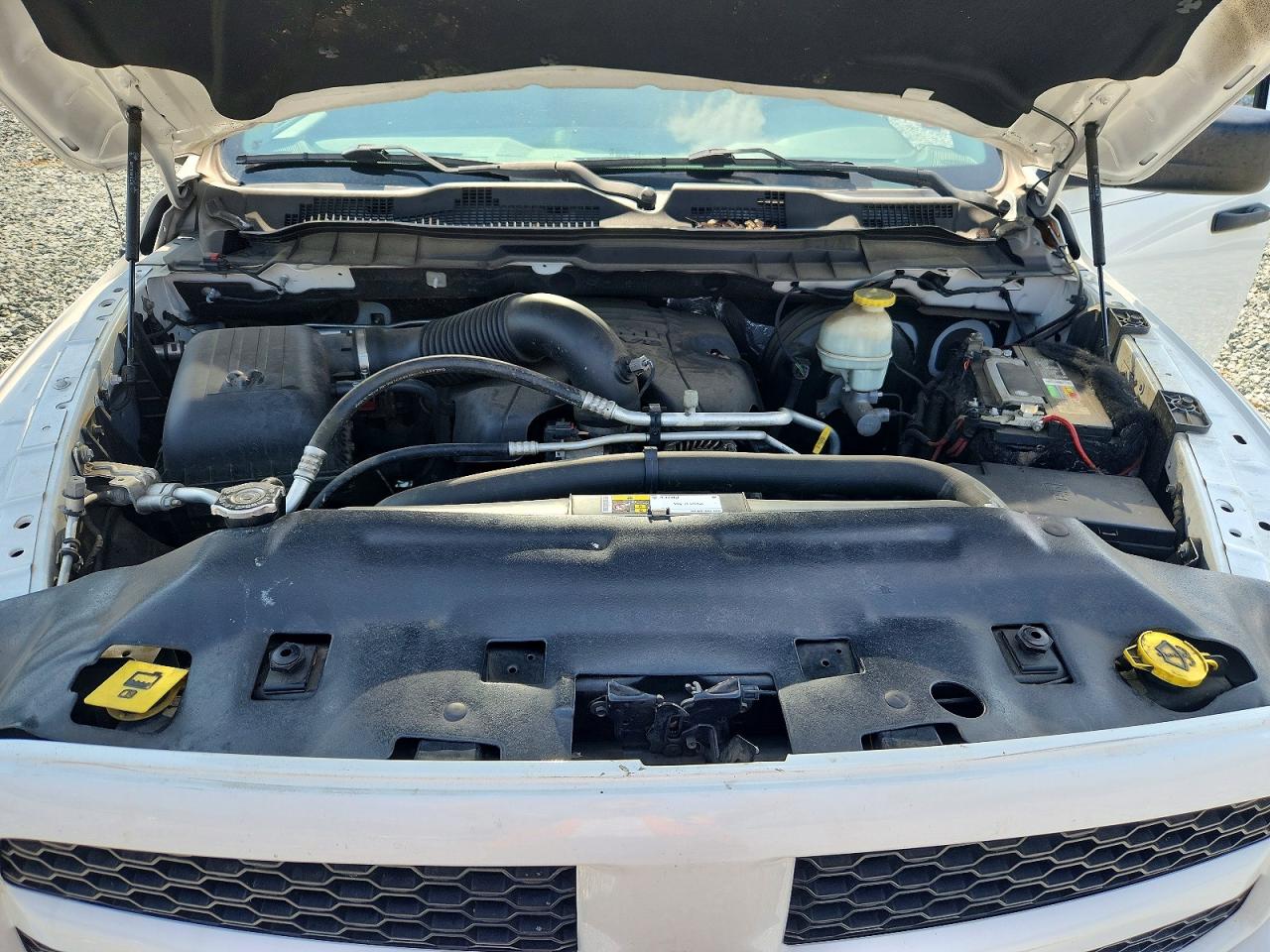 2017 Ram 1500 St White vin: 1C6RR7FT8HS675500