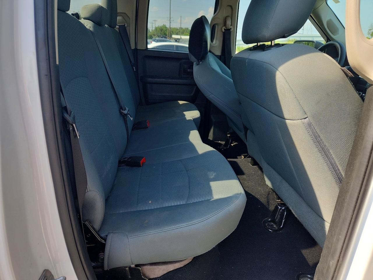 2017 Ram 1500 St White vin: 1C6RR7FT8HS675500