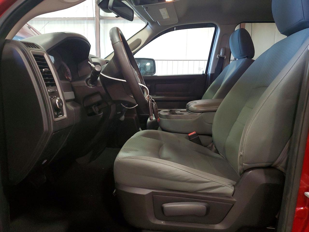 2013 Ram 1500 St Red vin: 1C6RR7FT9DS721958