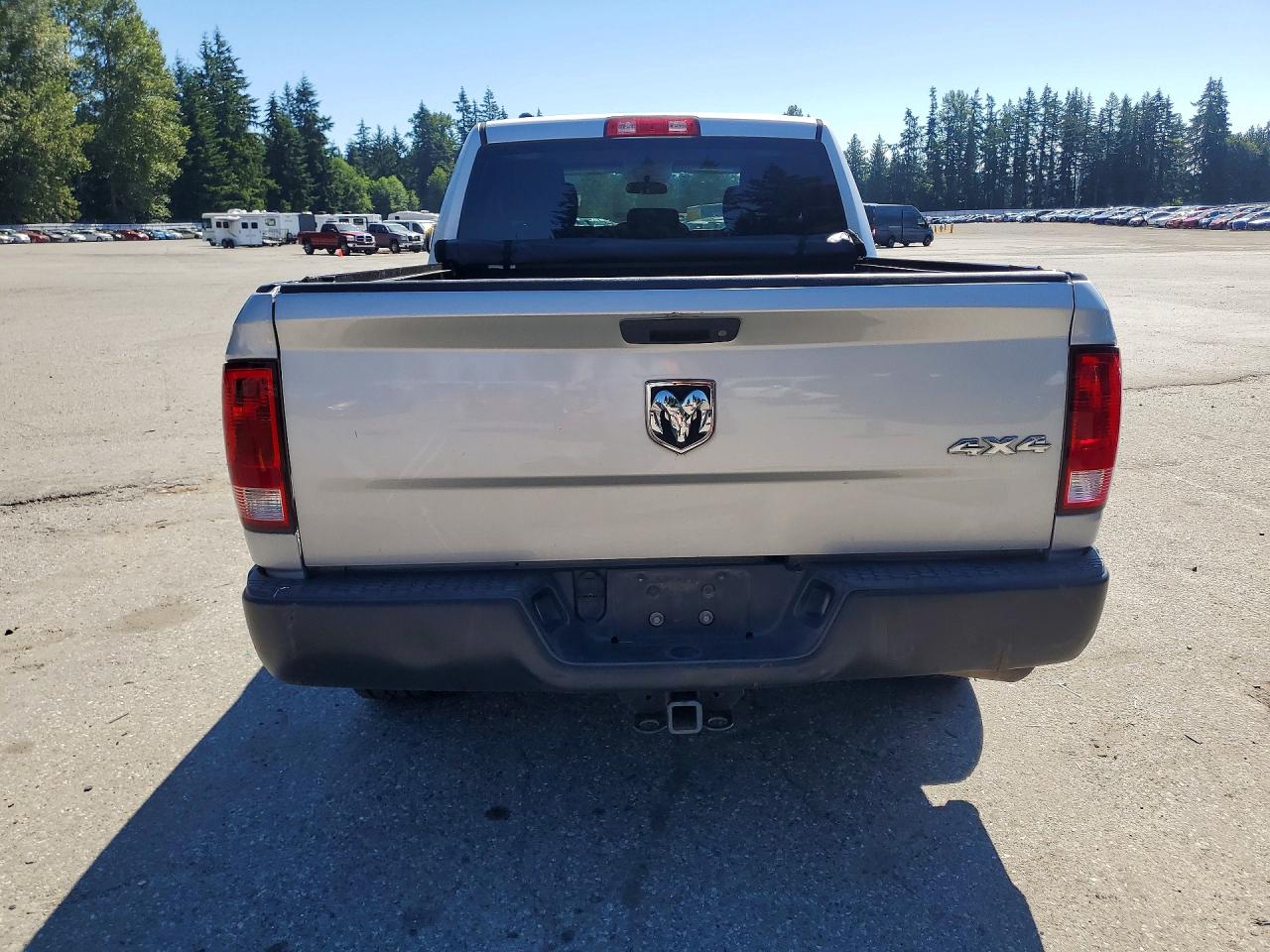 2015 Ram 1500 St Silver vin: 1C6RR7FT9FS588959
