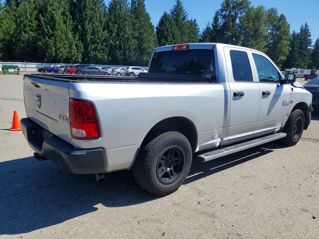 2015 Ram 1500 St Silver vin: 1C6RR7FT9FS588959