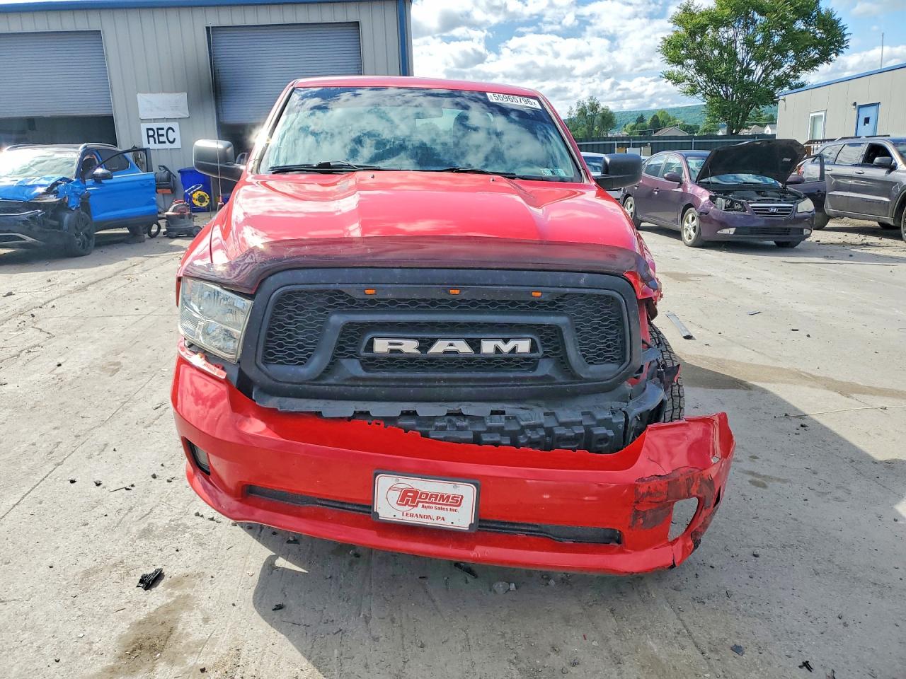 2015 Ram 1500 St Red vin: 1C6RR7FT9FS617862