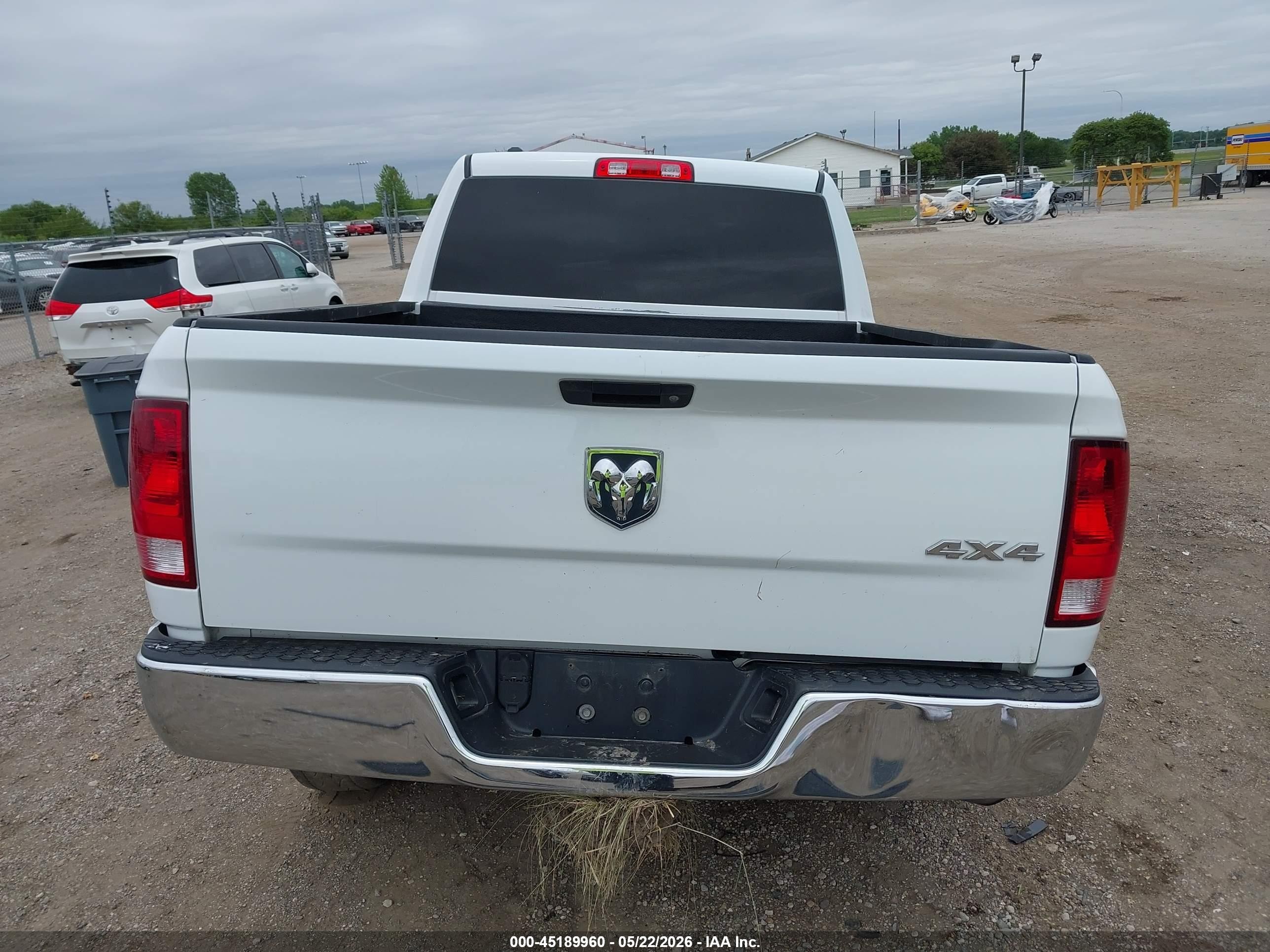 2015 Ram 1500 Tradesman Белый vin: 1C6RR7FT9FS720117